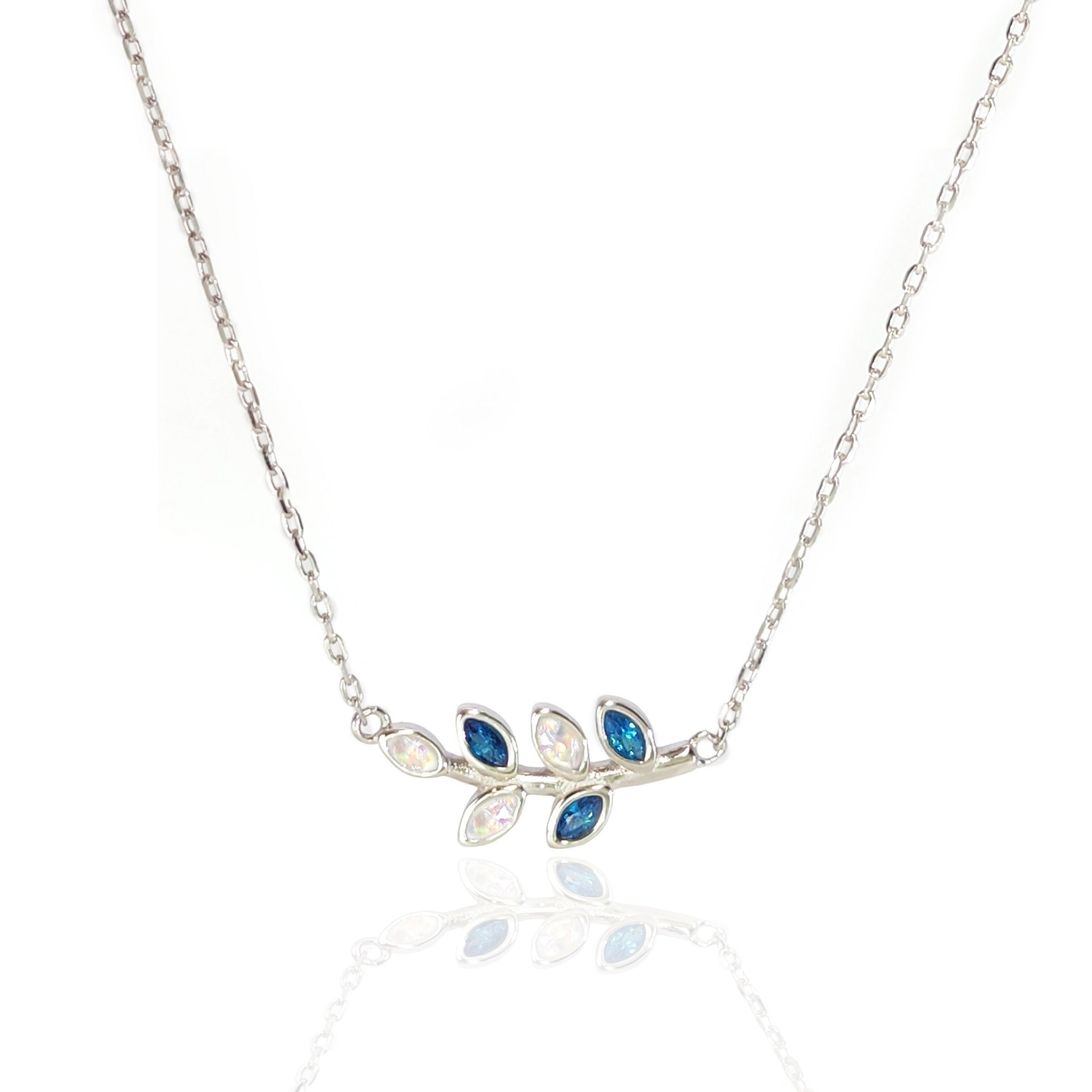 Evergreen Leaf Memorial Ashes Necklace - Elegant Cremation Jewelry for Loved Ones - Perfect for Keeping Memories Close to Your Heart - Ideal for Grieving, Remembrance & Special Occasions