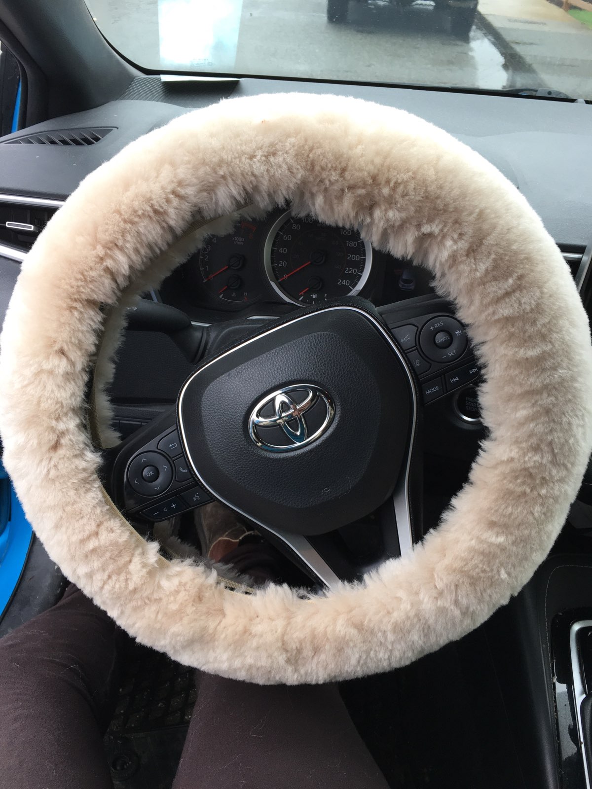 Premium Leather Steering Wheel Cover - Non-Slip Grip, Universal Fit for Cars, Trucks & SUVs - Comfort & Style Upgrade for Driving, Commuting & Road Trips