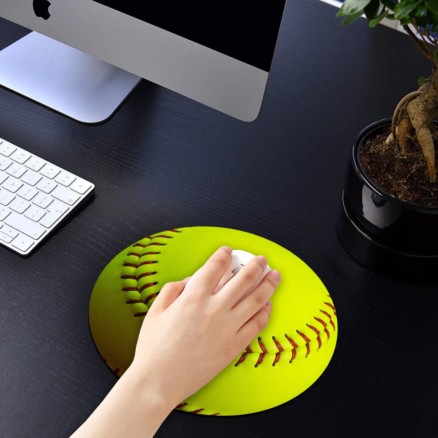 LACOMA Round Mouse Pad and Coasters Set - Softball Design Non-Slip Rubber Base for Laptop & Computer - Cute Desk Accessories for Office, Gaming & Home Workspace
