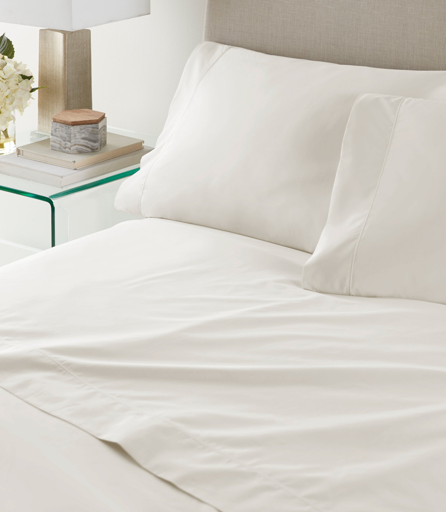 Luxury 100% Egyptian Cotton Sheet Set - Super Soft & Breathable Bed Sheets for Ultimate Comfort - Perfect for Master Bedroom, Guest Room & Hotel Use