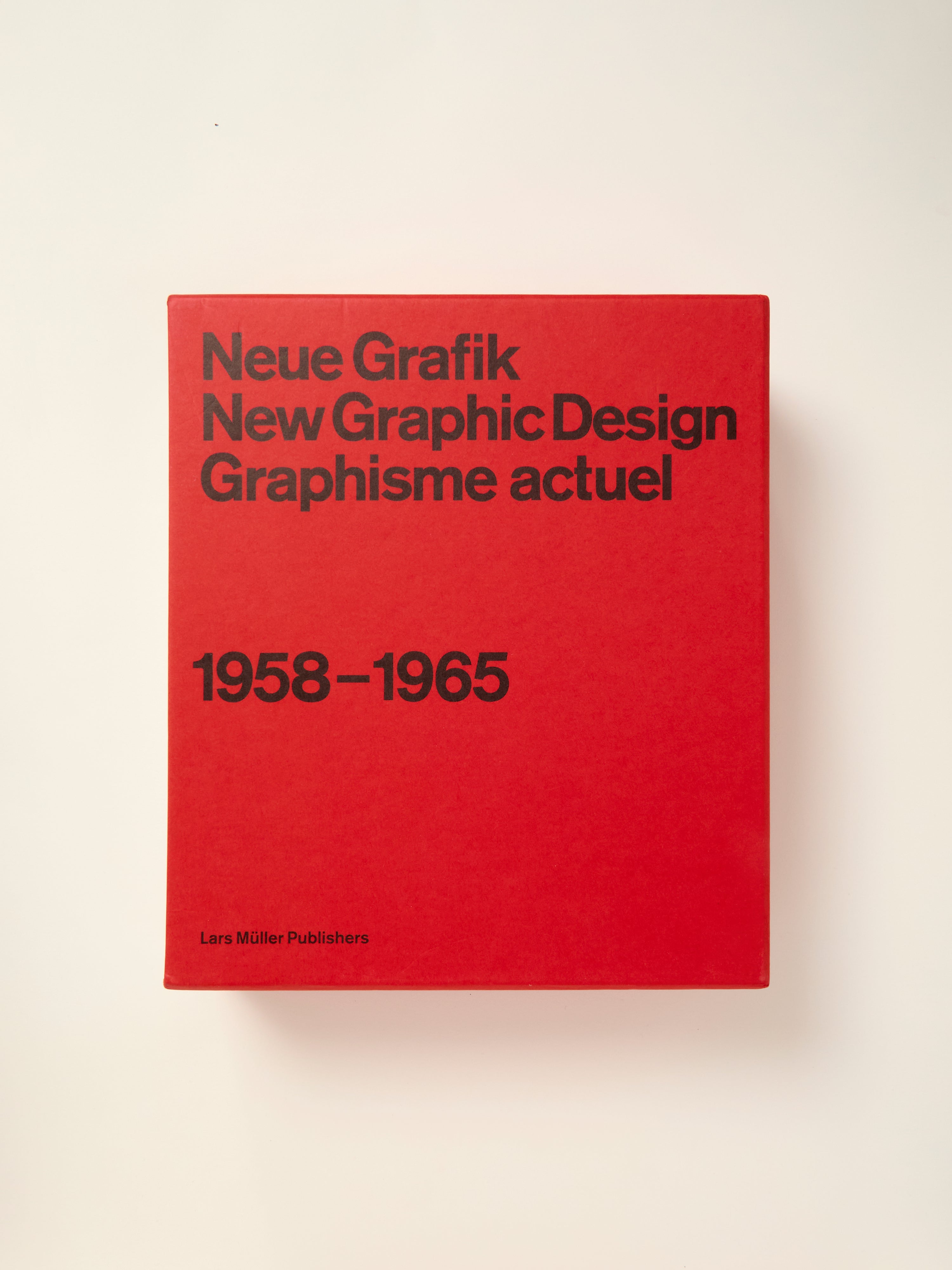 Modern Graphic Design Trends - Contemporary Art & Creative Visuals for Branding, Marketing & Social Media
