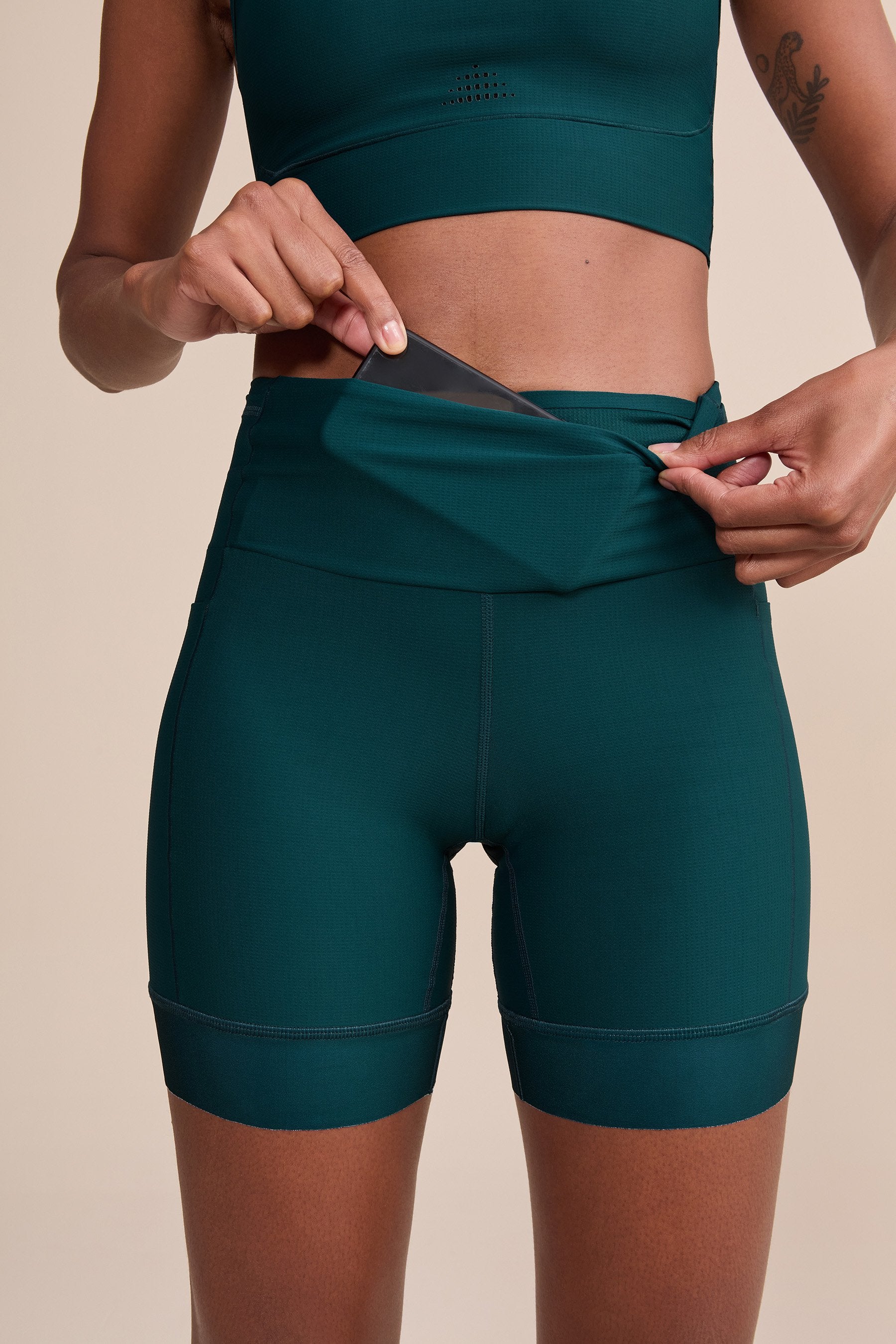 Bermuda 6-Pocket Running Shorts for Men - Lightweight & Breathable for Gym, Jogging & Outdoor Sports