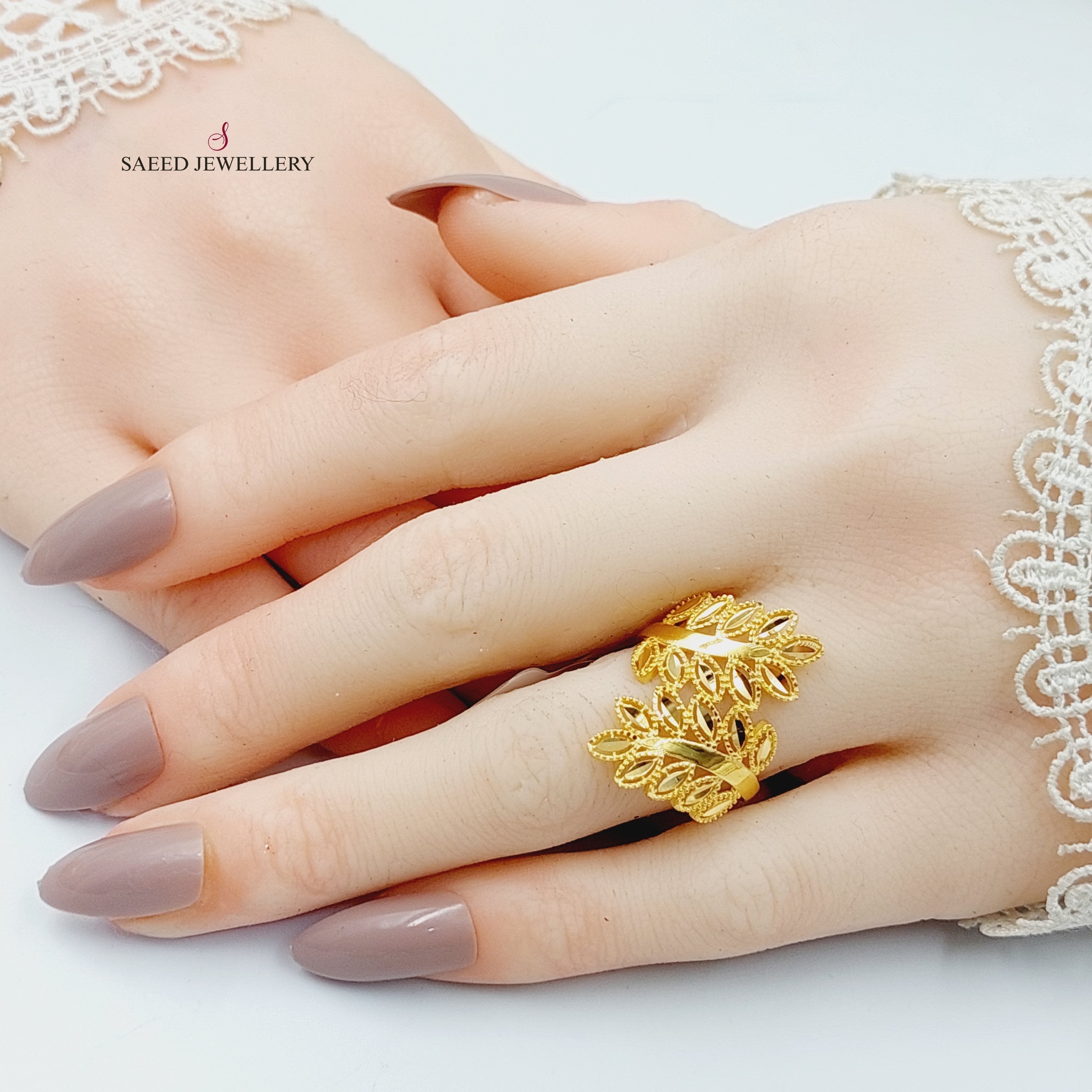 Exquisite Leaf Ring for Women - Elegant Nature-Inspired Jewelry for Everyday Wear & Special Occasions