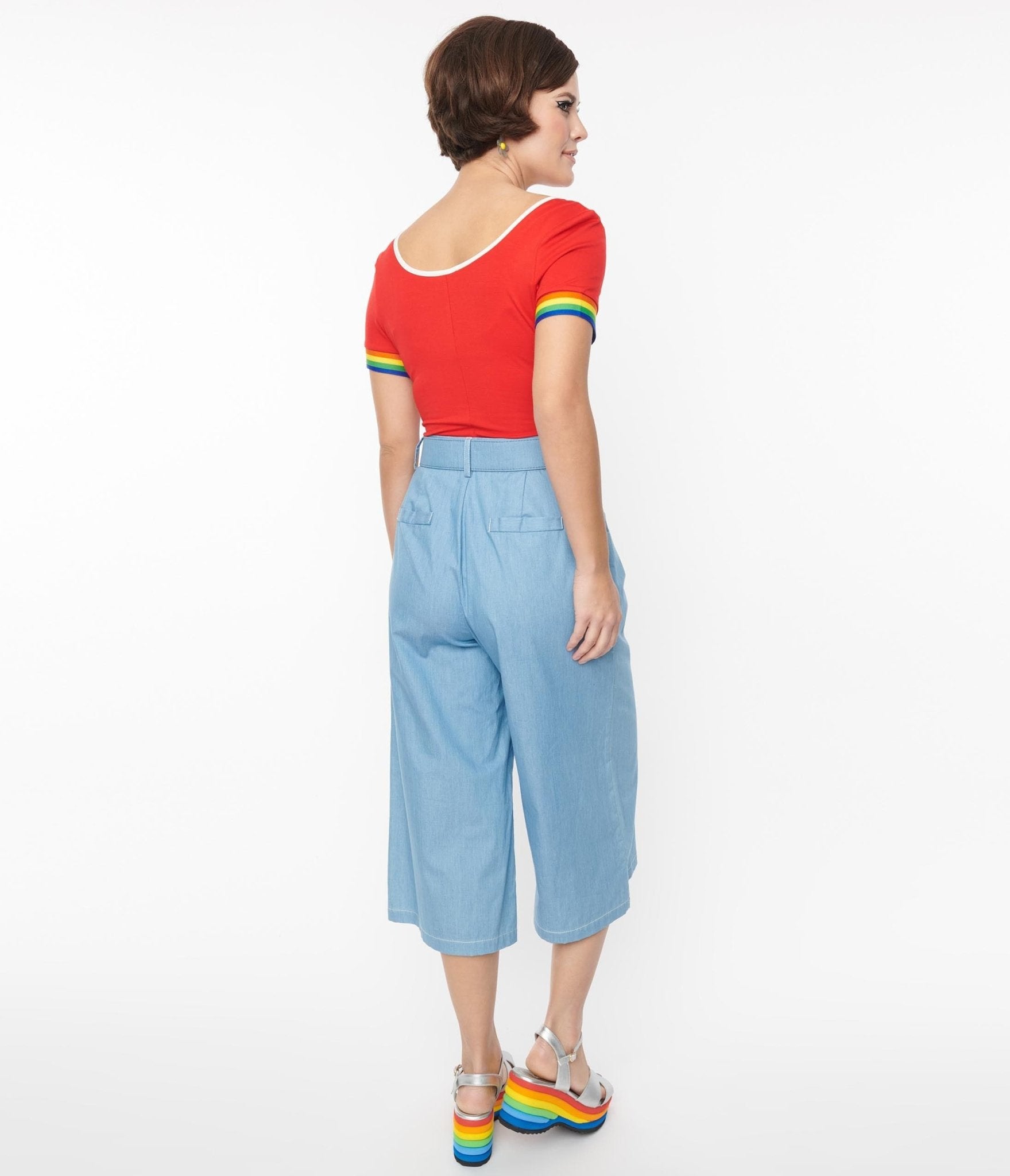 Vintage 1940s Light Blue Denim Ginger Capri Pants - Retro High Waisted Women's Jeans for Casual Wear & 1950s Style Outfits