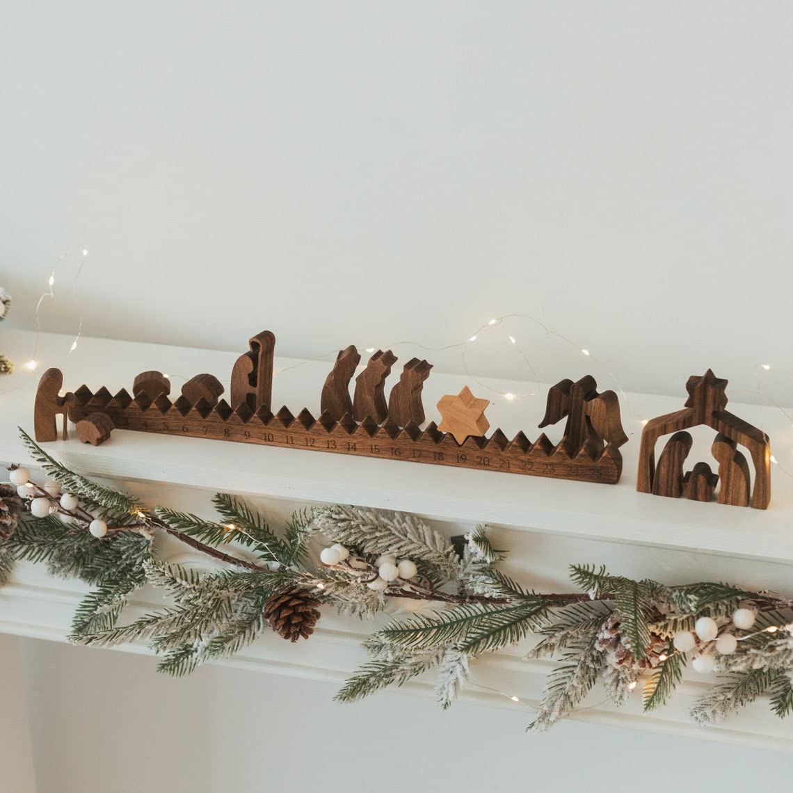 Wooden Advent Calendar for Adults & Kids - Nativity Scene Christmas Countdown Calendar with 24 Drawers - Holiday Home Decor, Christmas Tree Ornaments, Nursery Room Decoration for Family Traditions & Gift Giving