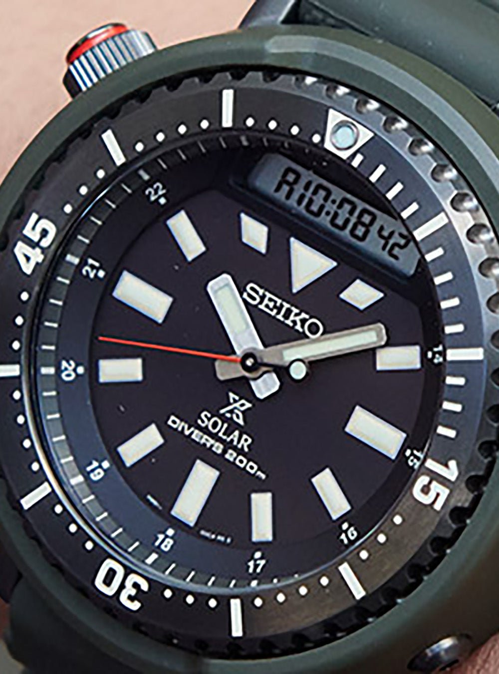 SEIKO PROSPEX STREET SERIES DIVER SCUBA WATCH SBEQ009 - Japanese Automatic Diver Watch for Men, 200M Water Resistant - Perfect for Scuba Diving, Snorkeling & Everyday Wear