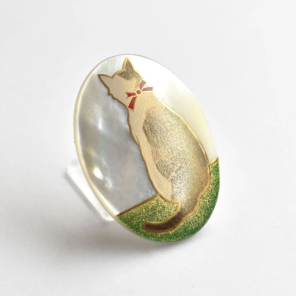 Handcrafted Maki-e Urushi Lacquer Brooch with White South Sea Pearl Shell & Cat Design | Traditional Japanese Lacquer Jewelry | Perfect for Formal Occasions, Gift Giving & Art Collectors