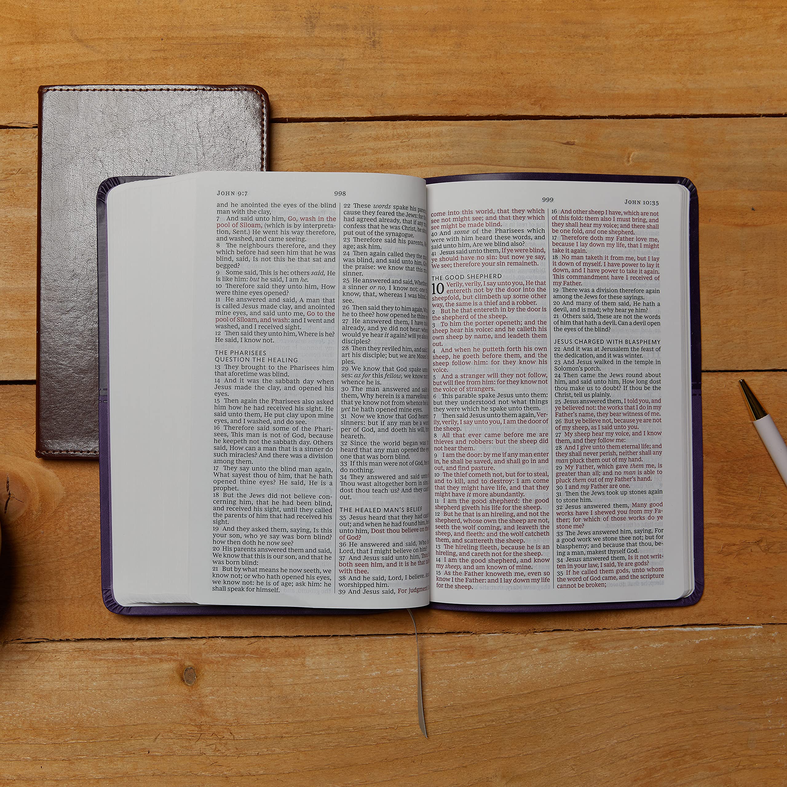 KJV Large Print Thinline Bible - Leathersoft Burgundy Cover, Red Letter Edition, Comfort Print | Holy Bible King James Version | Perfect for Church, Bible Study & Daily Devotion