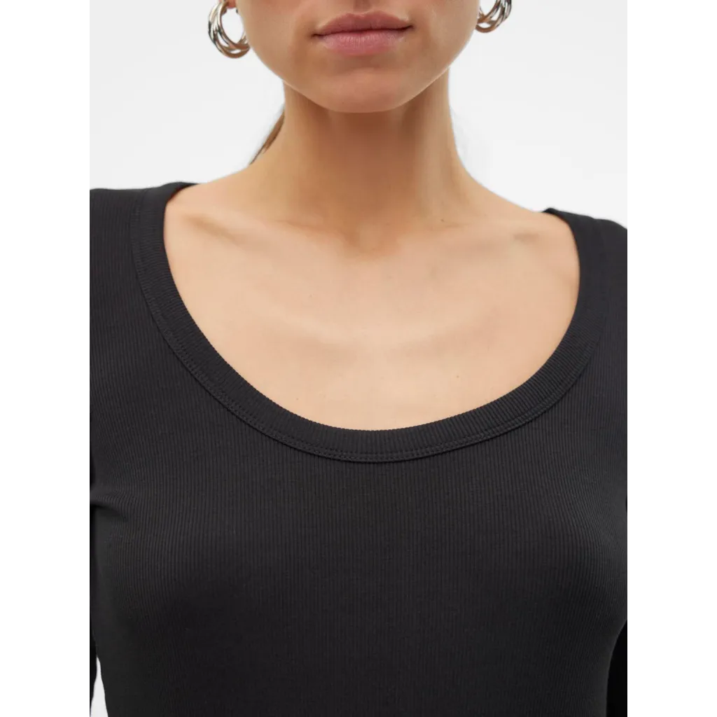 Vero Moda Women's Cotton Scoop Neck Basic T-Shirt - Soft Casual Tee for Everyday Wear, Layering & Outfit Styling