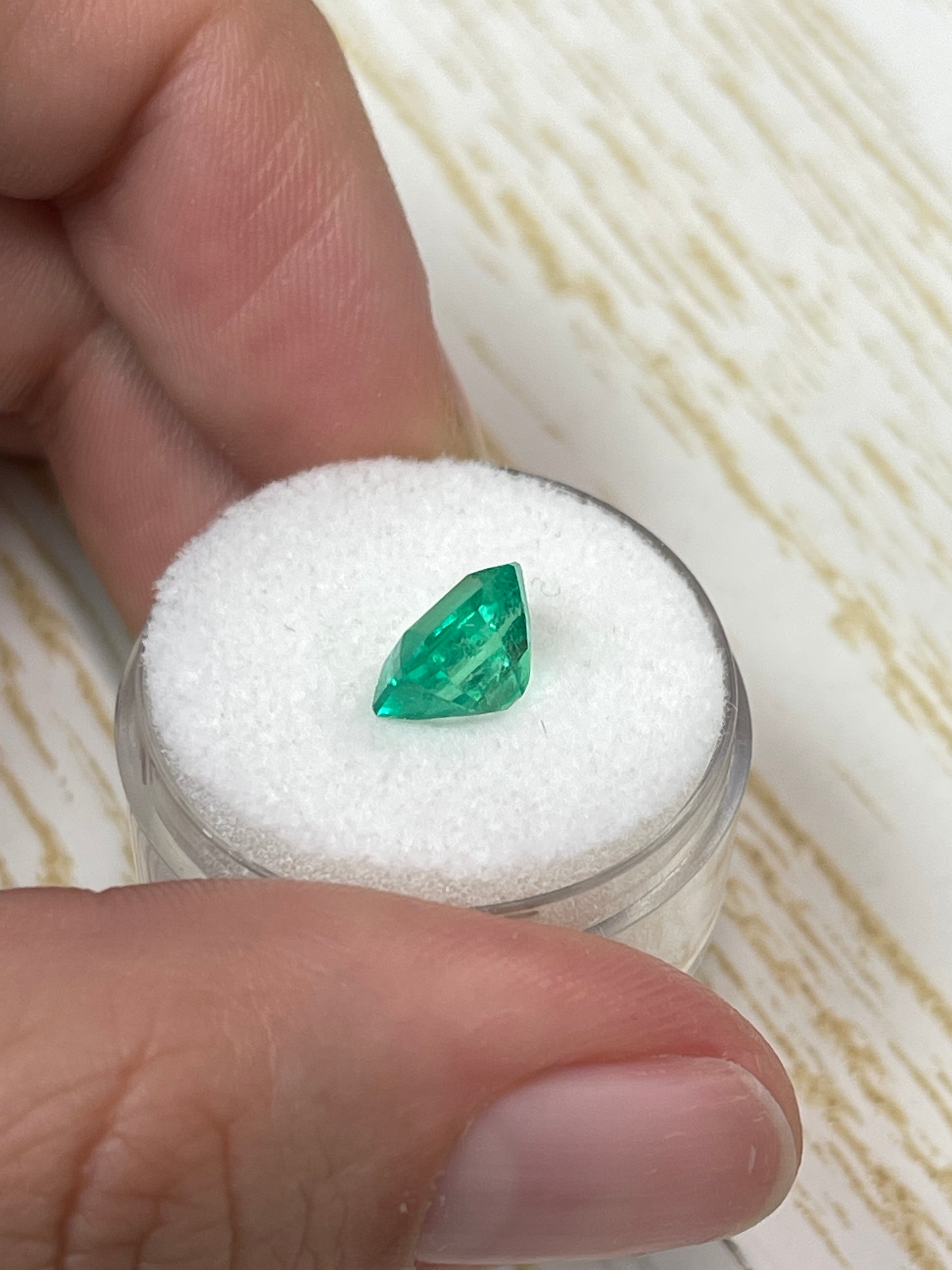 2.07 Carat 9x7mm Muzo Green Natural Colombian Loose Emerald - Emerald Cut Gemstone for Jewelry Making, Engagement Rings & Luxury Gifts