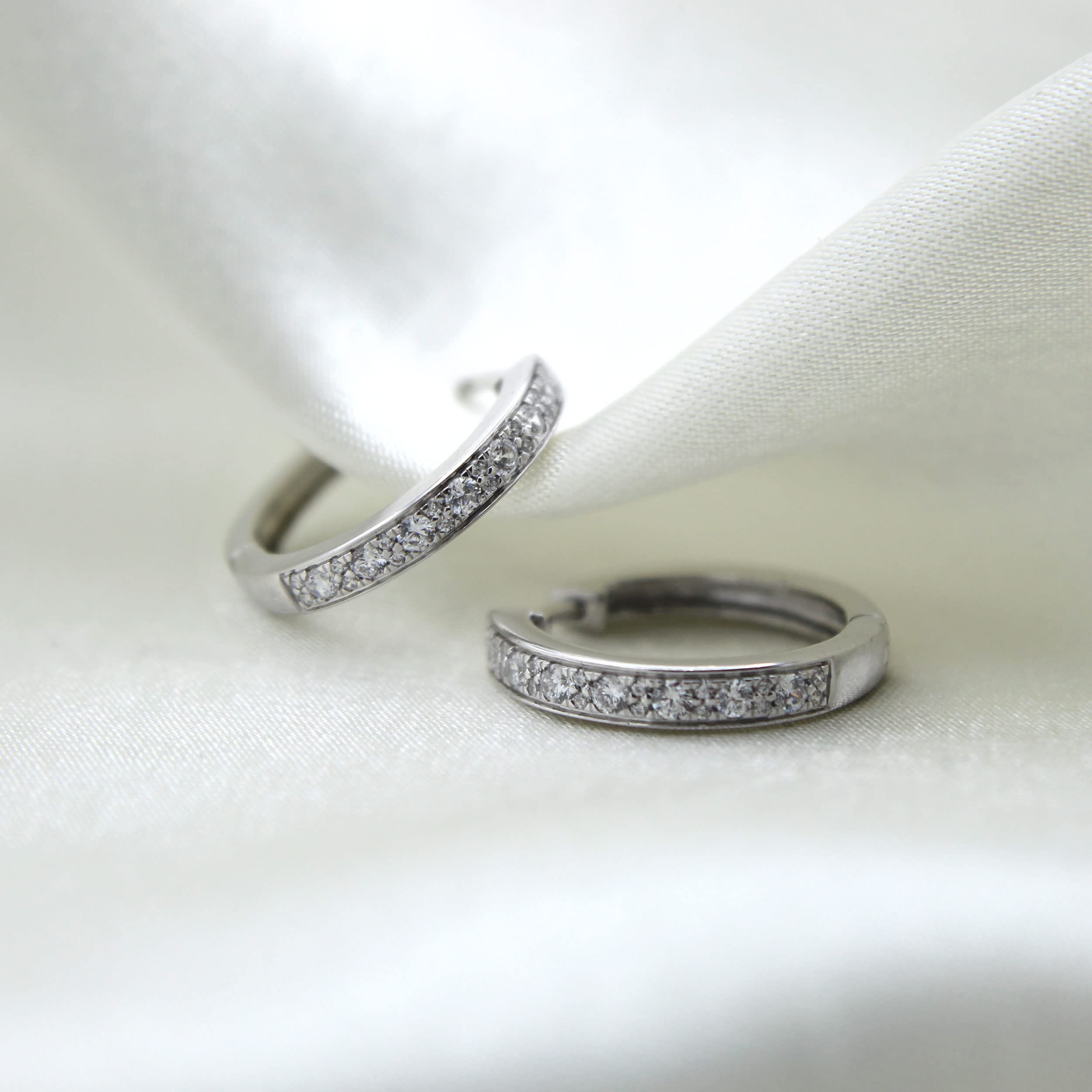 1/2 Cttw Diamond Channel-Set Hoop Earrings in 925 Sterling Silver - Elegant Jewelry for Women, Perfect for Weddings, Parties & Special Occasions