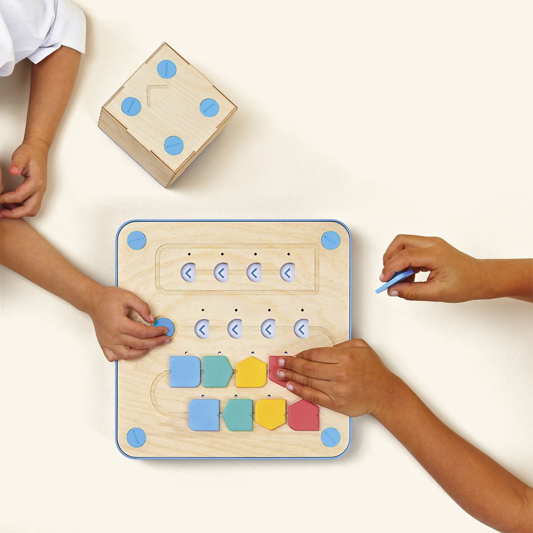 Cubetto Coding Robot Playset - STEM Educational Toy for Kids Ages 3-6 | Learn Programming Basics Without Screens | Perfect for Home & Classroom Learning Activities
