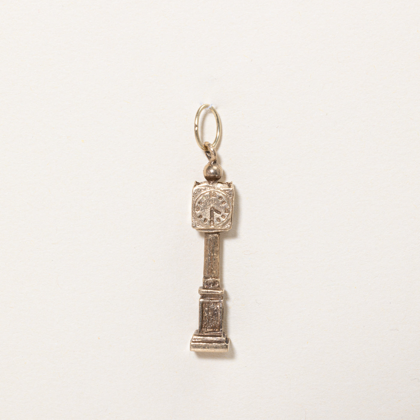 10K Yellow Gold Clock Charm Pendant - Elegant Vintage Jewelry for Necklaces & Bracelets - Perfect for Gifts, Collectibles & Special Occasions