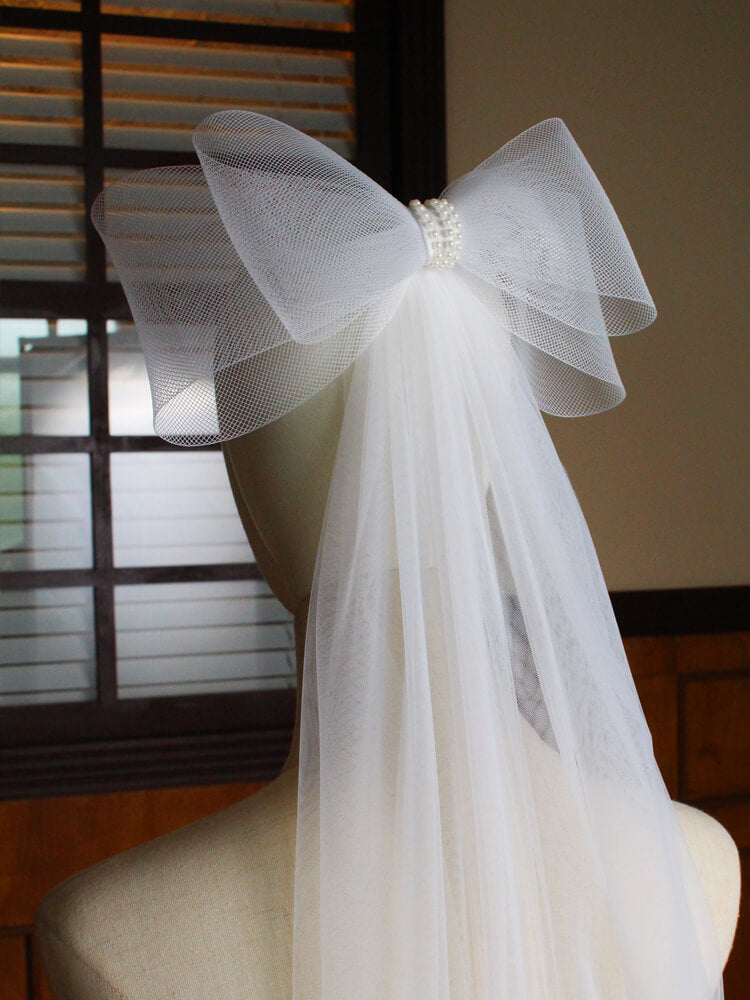 Elegant Pearl Embellished Tulle Wedding Veil for Brides - Perfect for Bridal Showers, Ceremonies & Photo Shoots