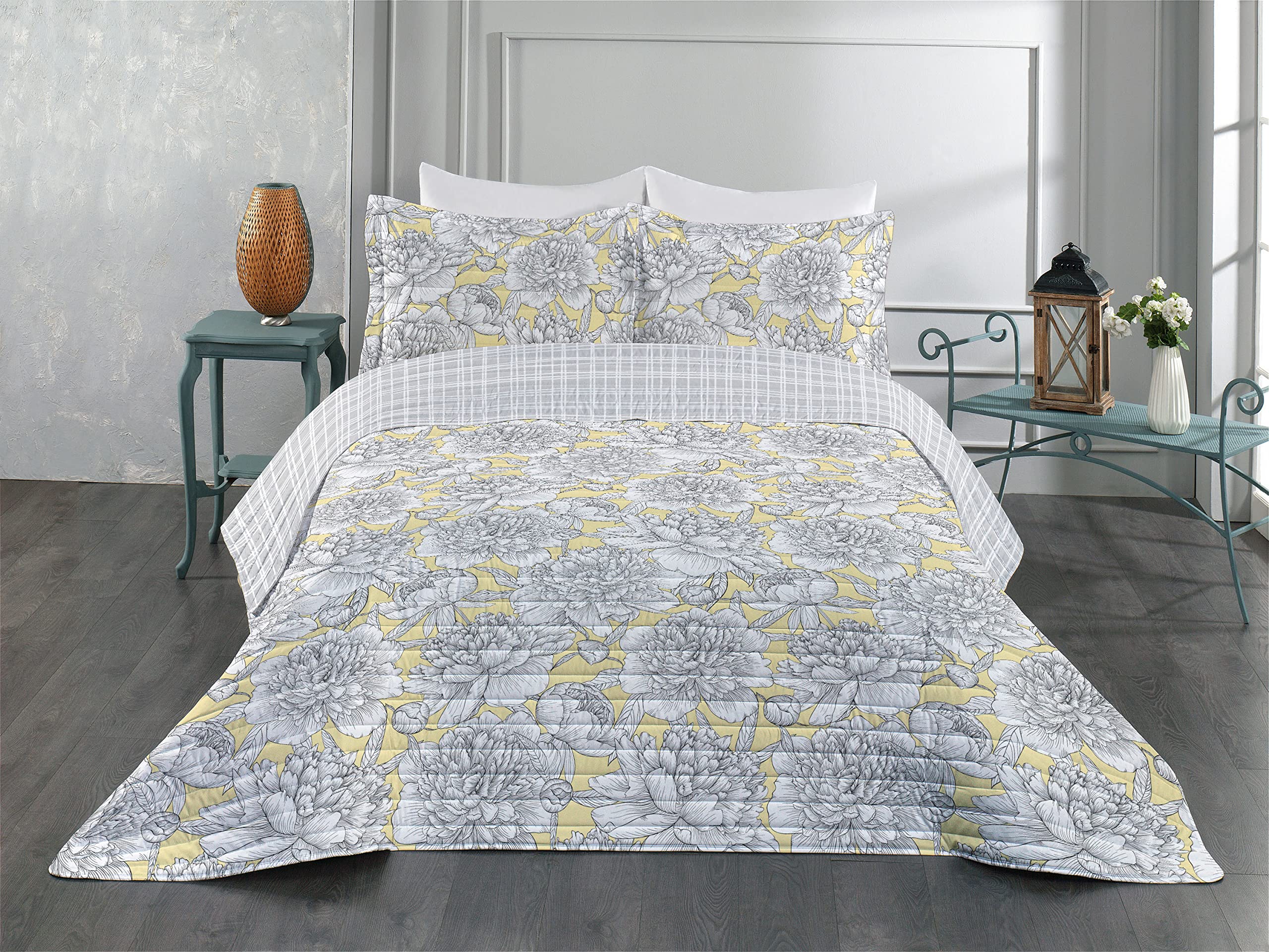 Ambesonne Floral Reversible Queen Size Bedspread Set - Hand Drawn Rose, Chamomile & Peonies Design - Microfiber Comforter & Pillow Shams - Pale Yellow - Perfect for Spring Bedroom Decor, Guest Room Makeover or Boho Chic Home Styling