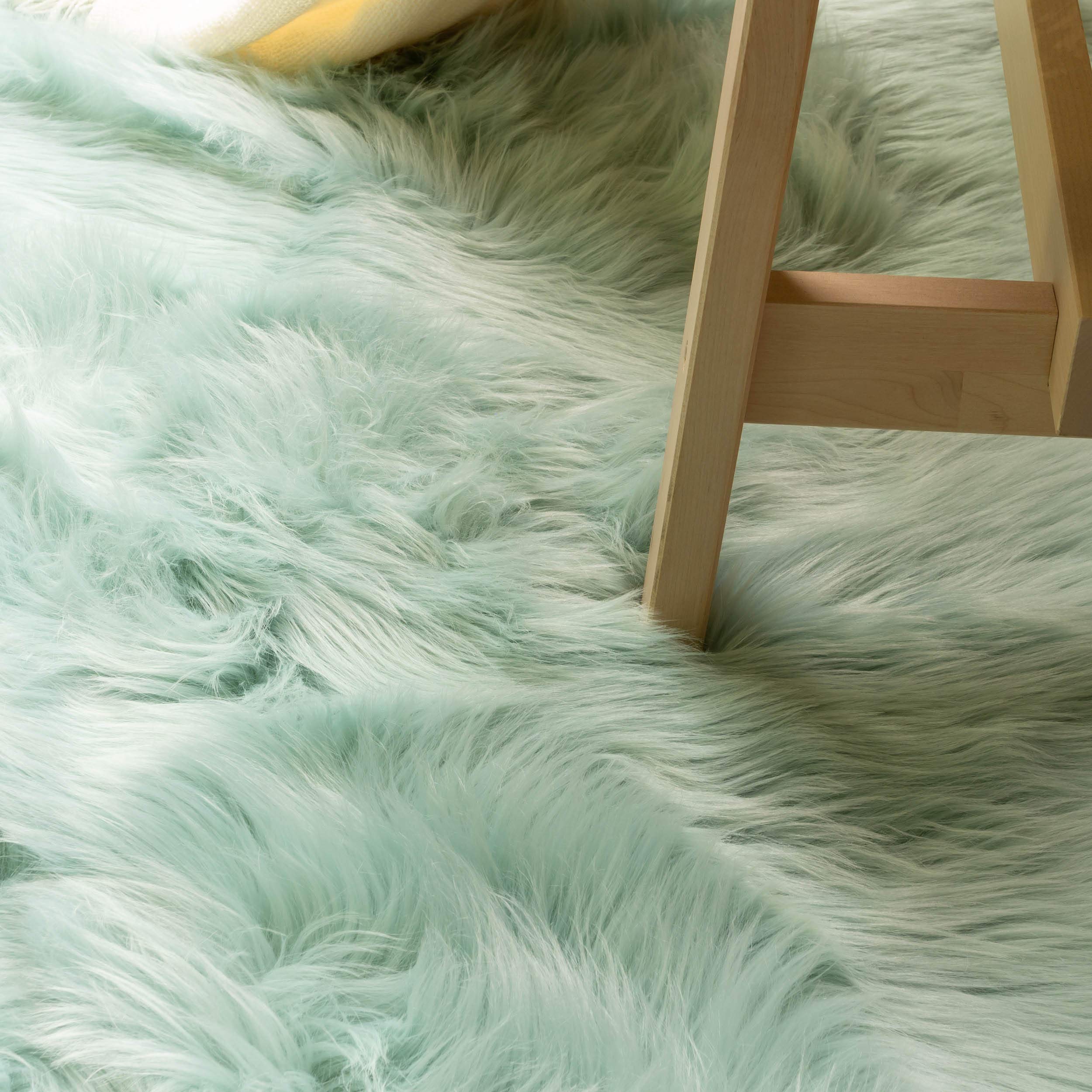Premium Ultra Soft Fluffy Faux Sheepskin Area Rug - 3'x5' Teal Shaggy Carpet for Bedroom, Living Room & Nursery - Plush Floor Mat for Cozy Home Decor, Kids Play Area & Pet-Friendly Space