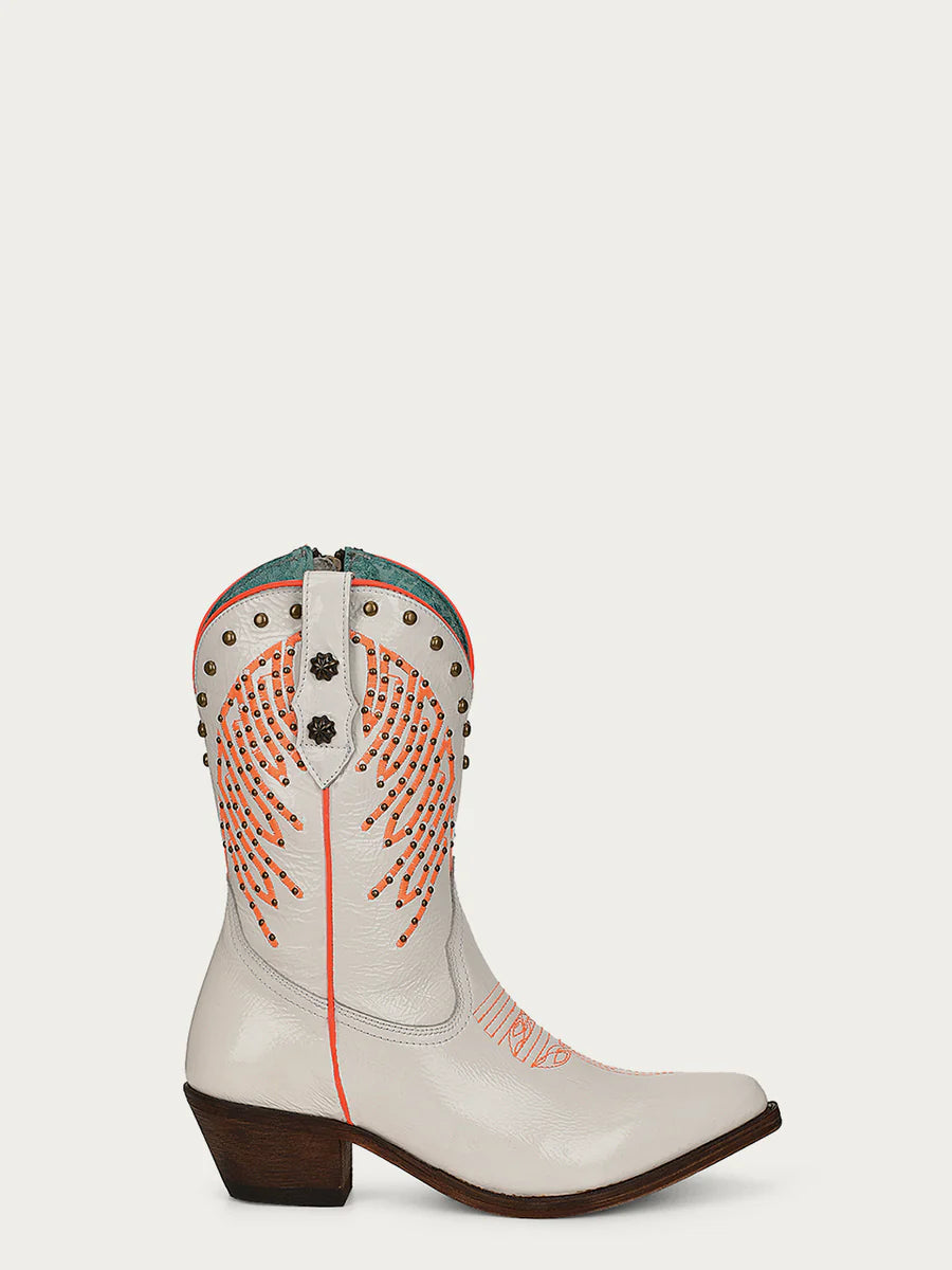 F1311 M Corral Women's White Western Cowgirl Leather Studded Boots - Perfect for Rodeo, Country Dancing & Western Fashion