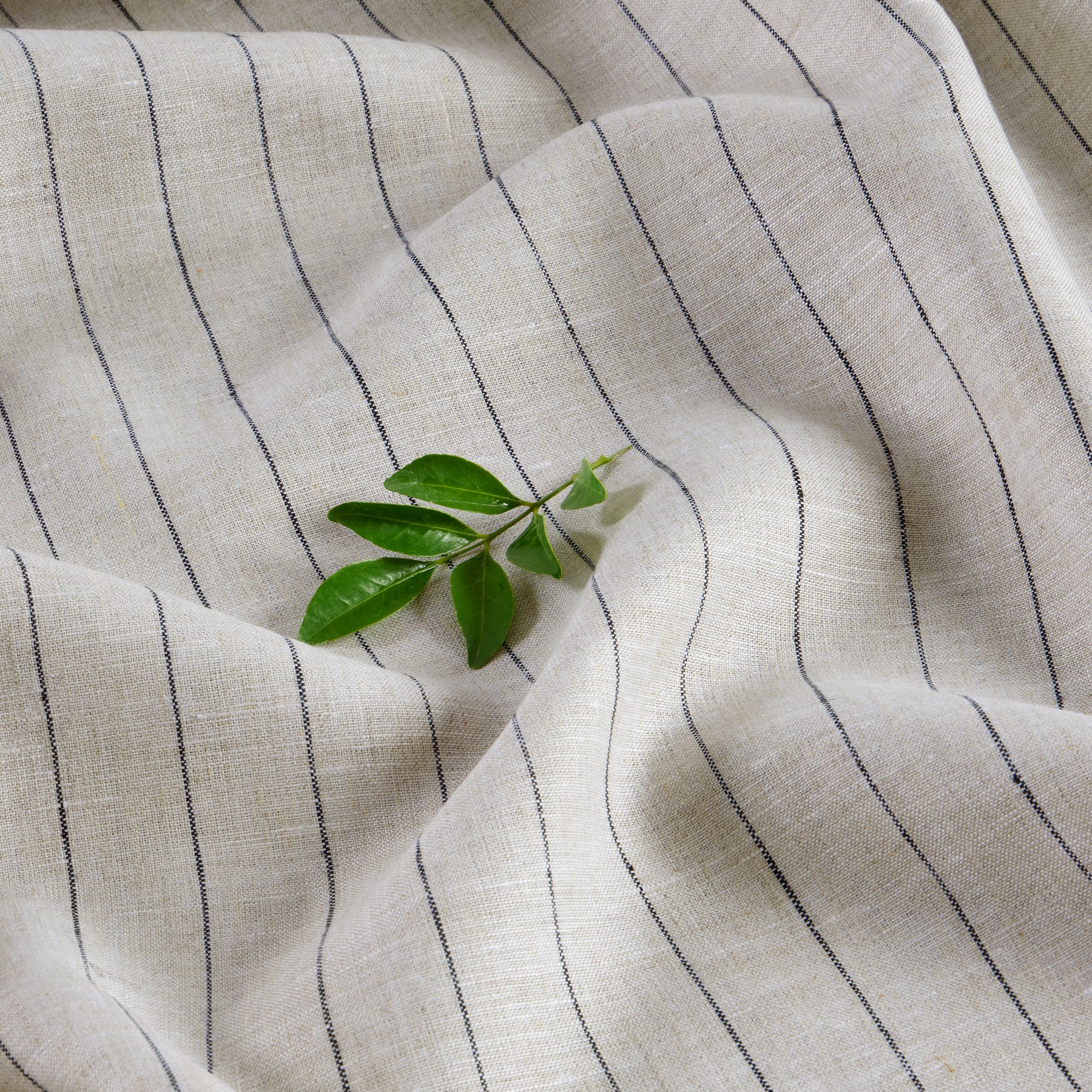 Elegant Pinstripe Tablecloth for Dining & Events - Premium Cotton Table Cover for Restaurants, Weddings & Home Decor