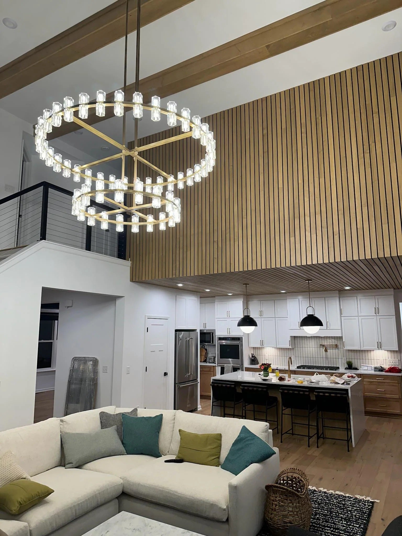 Customized Aurora Wine Glass Round Chandelier 24