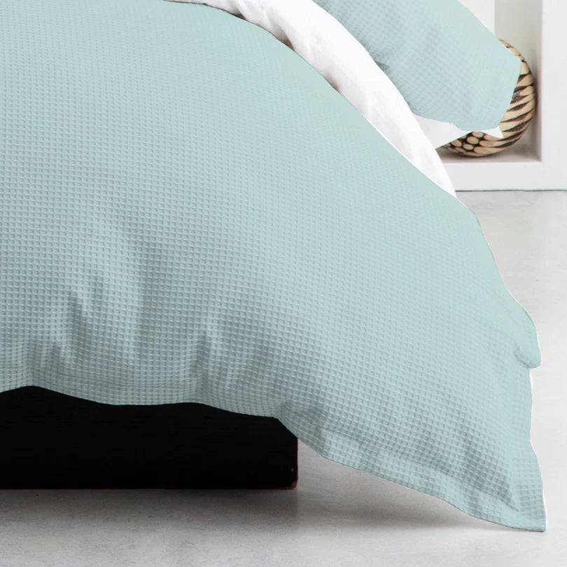 Premium Ascot Surf Quilt Cover Set - Luxury 100% Cotton Bedding by Logan & Mason - Perfect for Beach House, Guest Room & Coastal Decor
