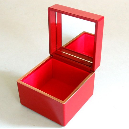 Exquisite Isuke Red Lacquered Jewelry Box with Mirror - Traditional Japanese Maiko Design - Perfect for Jewelry Storage & Vanity Decor - Gift for Women & Collectors