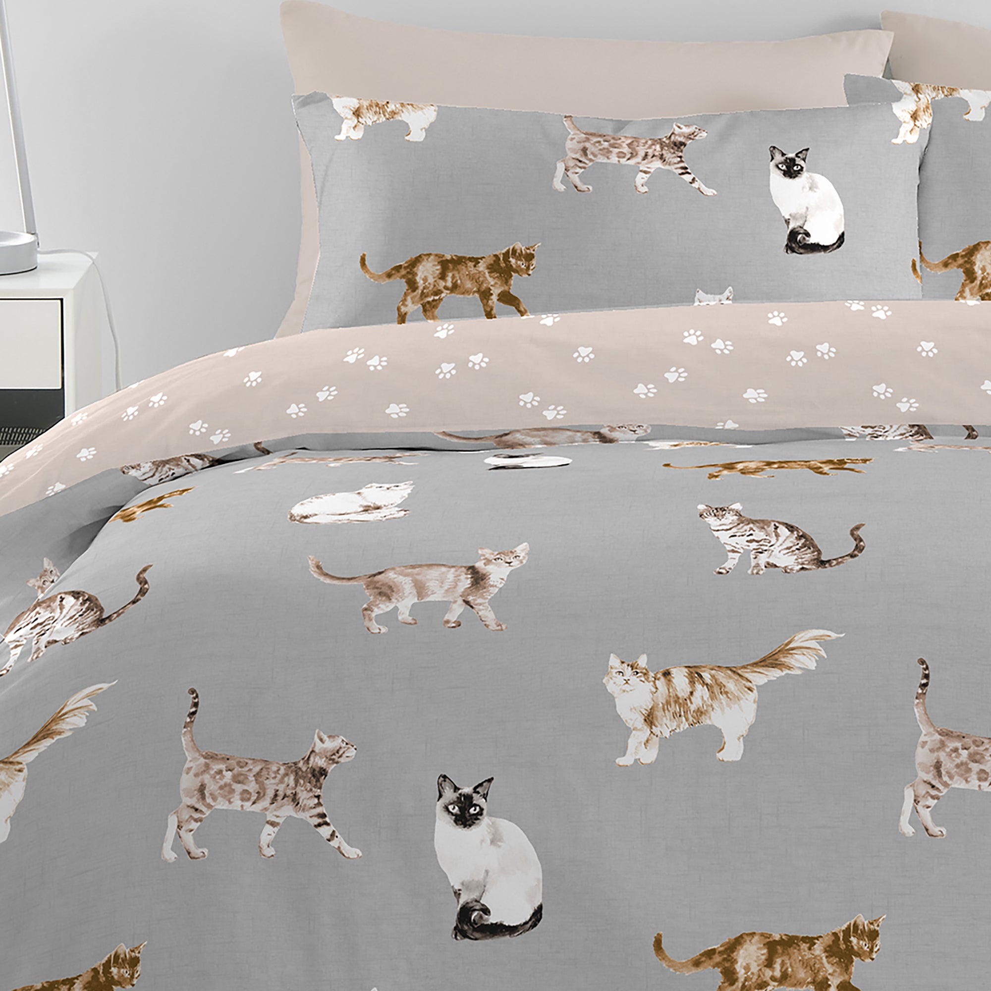 Fusion Cats Duvet Cover Set - Soft Grey Bedding for Cozy Nights | Perfect for Master Bedroom, Guest Room & Dorm Decor