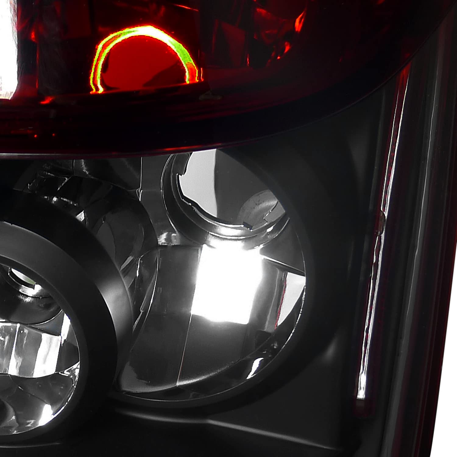 Spec-D Tuning Black Housing Red/Clear Lens Tail Lights for 2005-2008 Dodge Magnum - Left & Right Pair Assembly - Perfect for Car Customization & Nighttime Safety