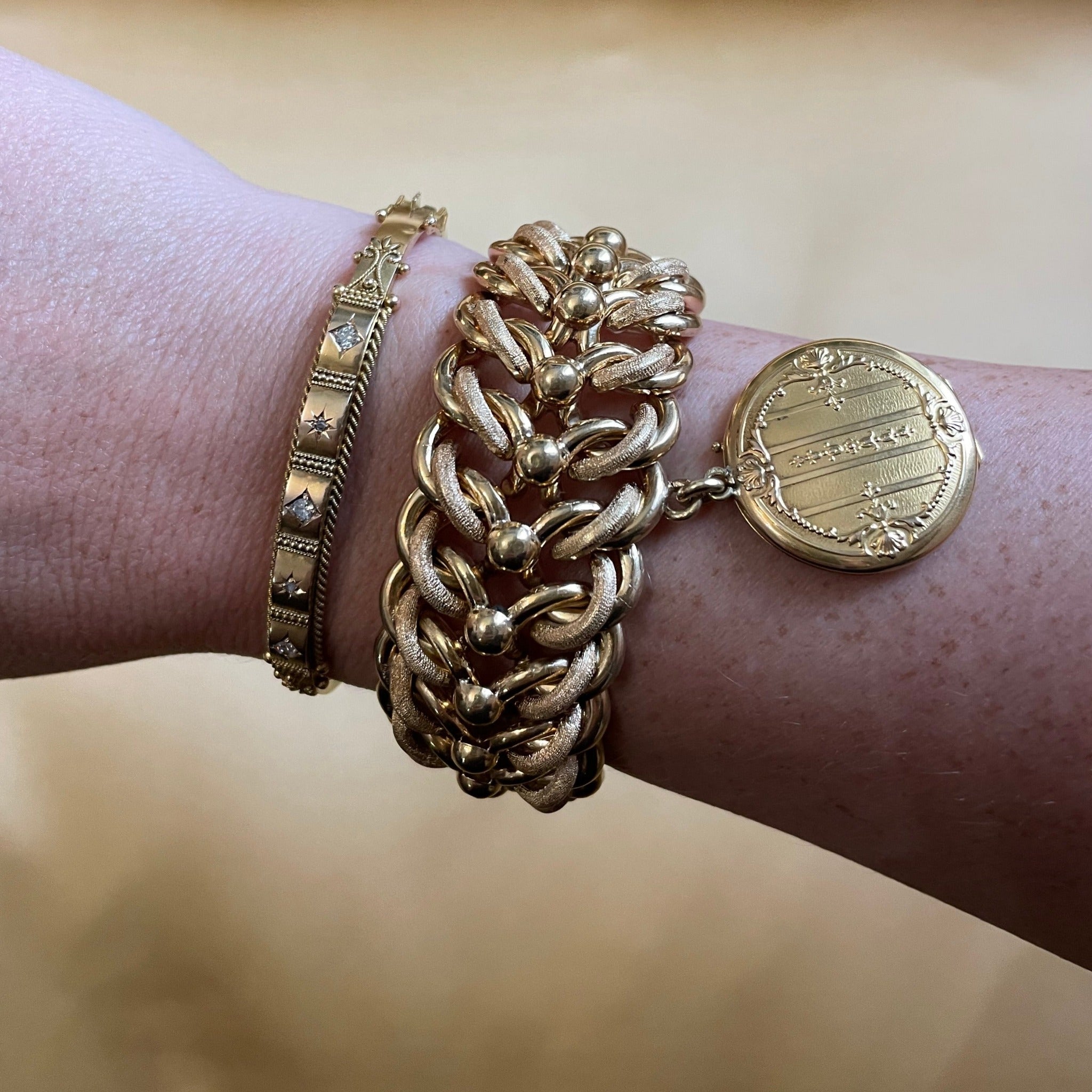 18K Gold French Estate Locket Charm Wide Link Bracelet - Vintage Jewelry for Women, Elegant Gift for Her, Perfect for Weddings & Special Occasions