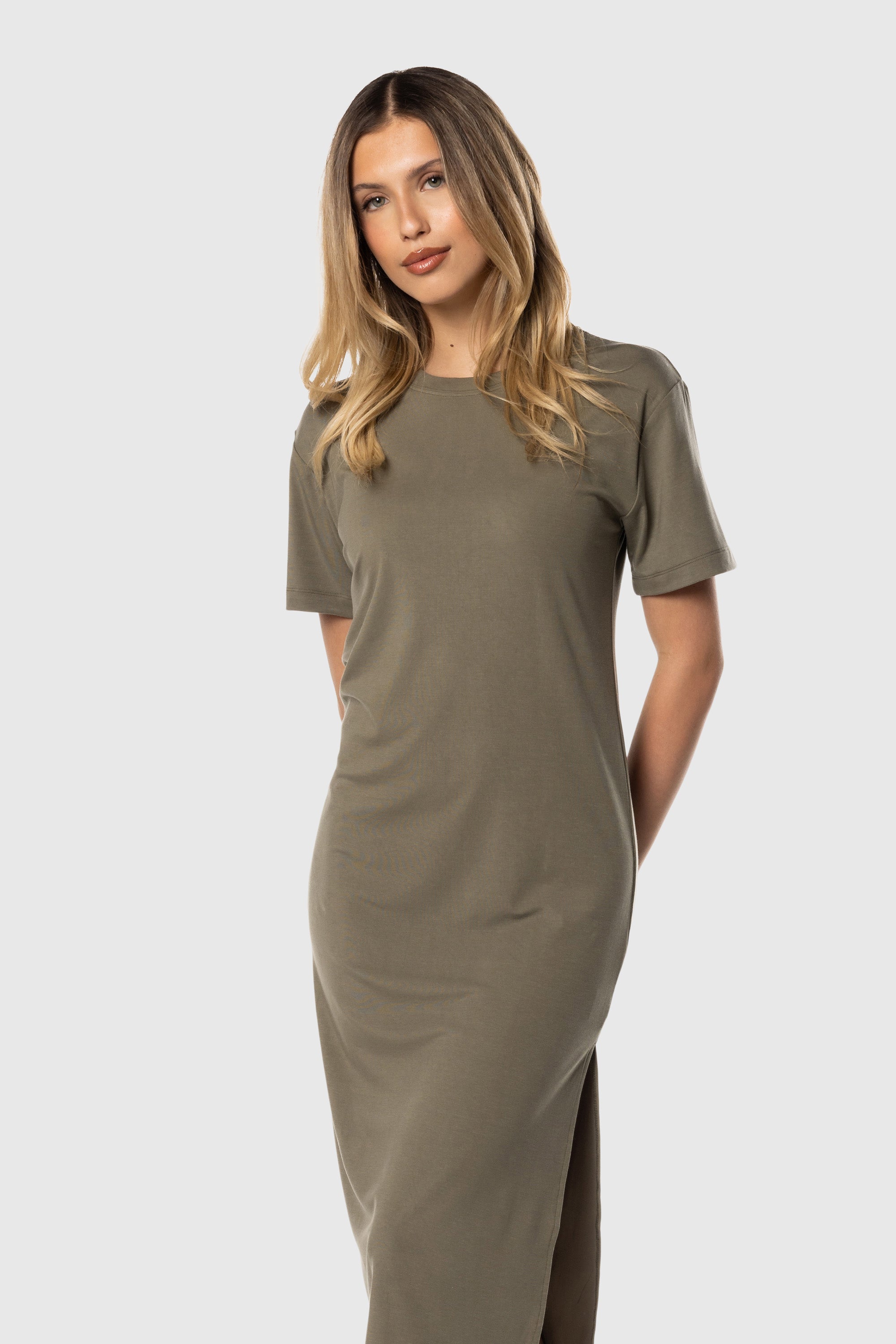 Long Sleeve T-Shirt Dress in Black - Casual & Comfortable Women's Fashion for Everyday Wear
