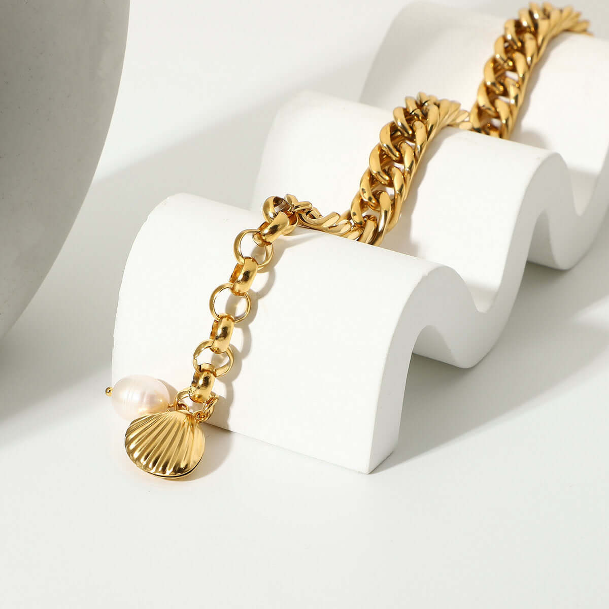 Bold Chain Freshwater Pearl Shell Bracelet for Women - Elegant Fashion Jewelry Gift for Her | JDB070 | Perfect for Weddings, Parties & Everyday Wear