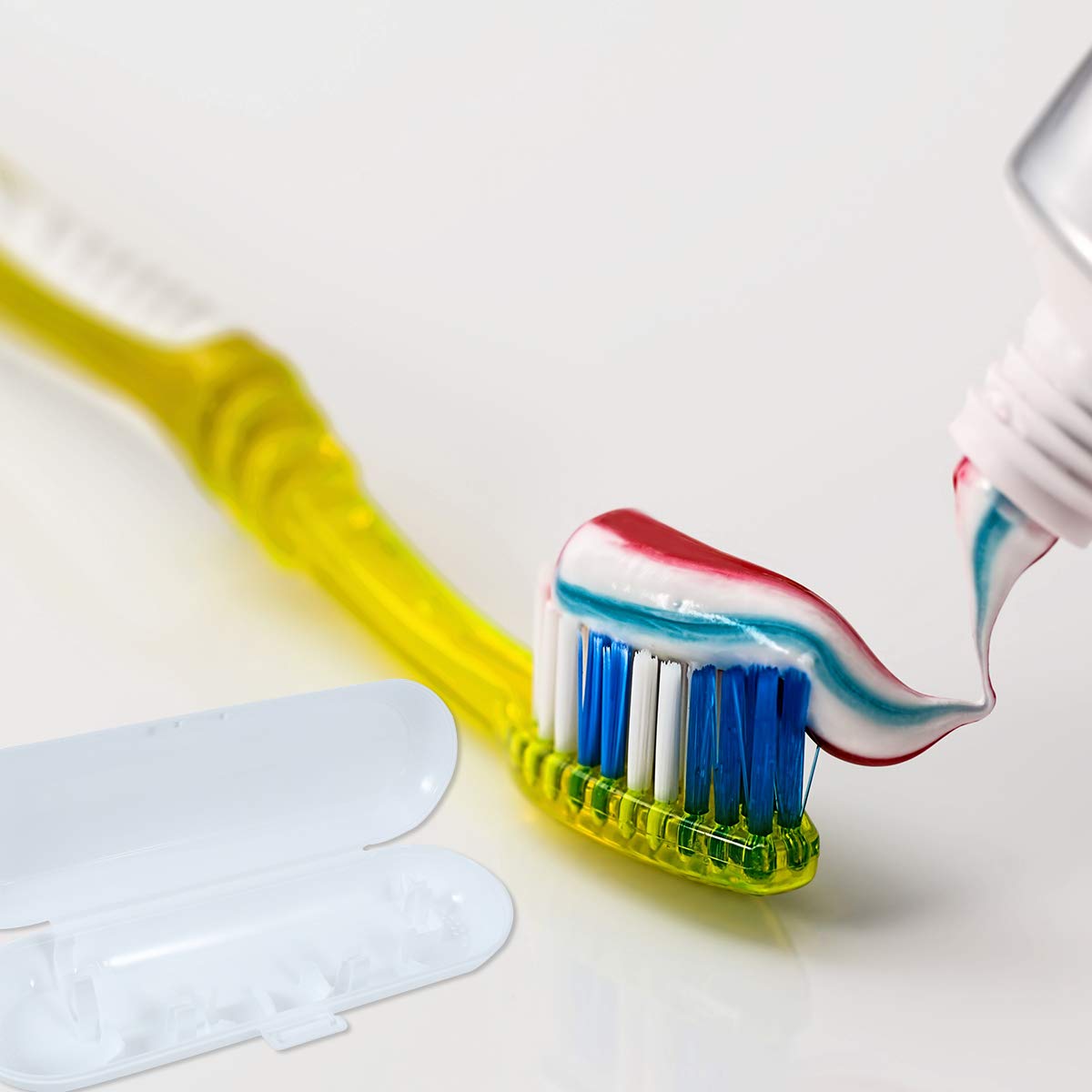 1pc Travel Toothbrush Case - Universal Electric Toothbrush Holder for Traveling, Storage Box for Oral Care Essentials | Perfect for Camping, Gym, Business Trips & Daily Use