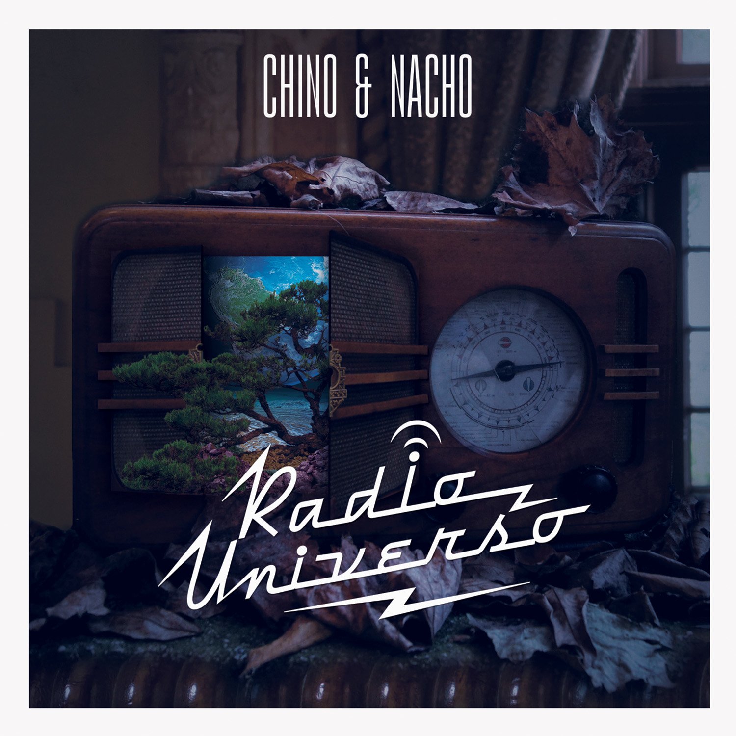 Radio Universo - Portable AM/FM Radio with Digital Tuner, Best for Home, Office, and Outdoor Use