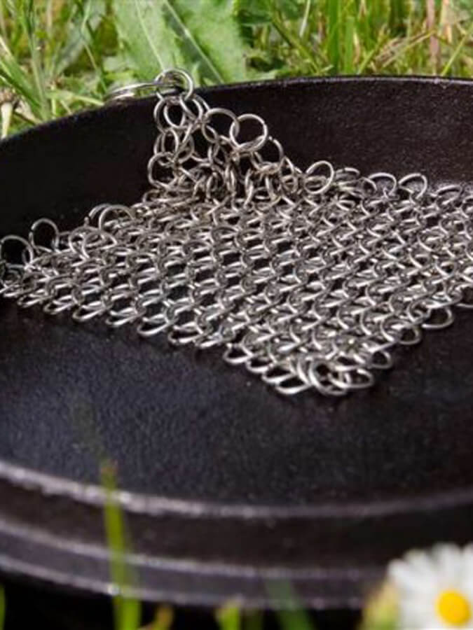 Petromax Chain Mail Cleaner for Cast Iron Pans - Heavy Duty Grill Scrubber for Rust Removal & Seasoning - Perfect for Outdoor Cooking & Camping