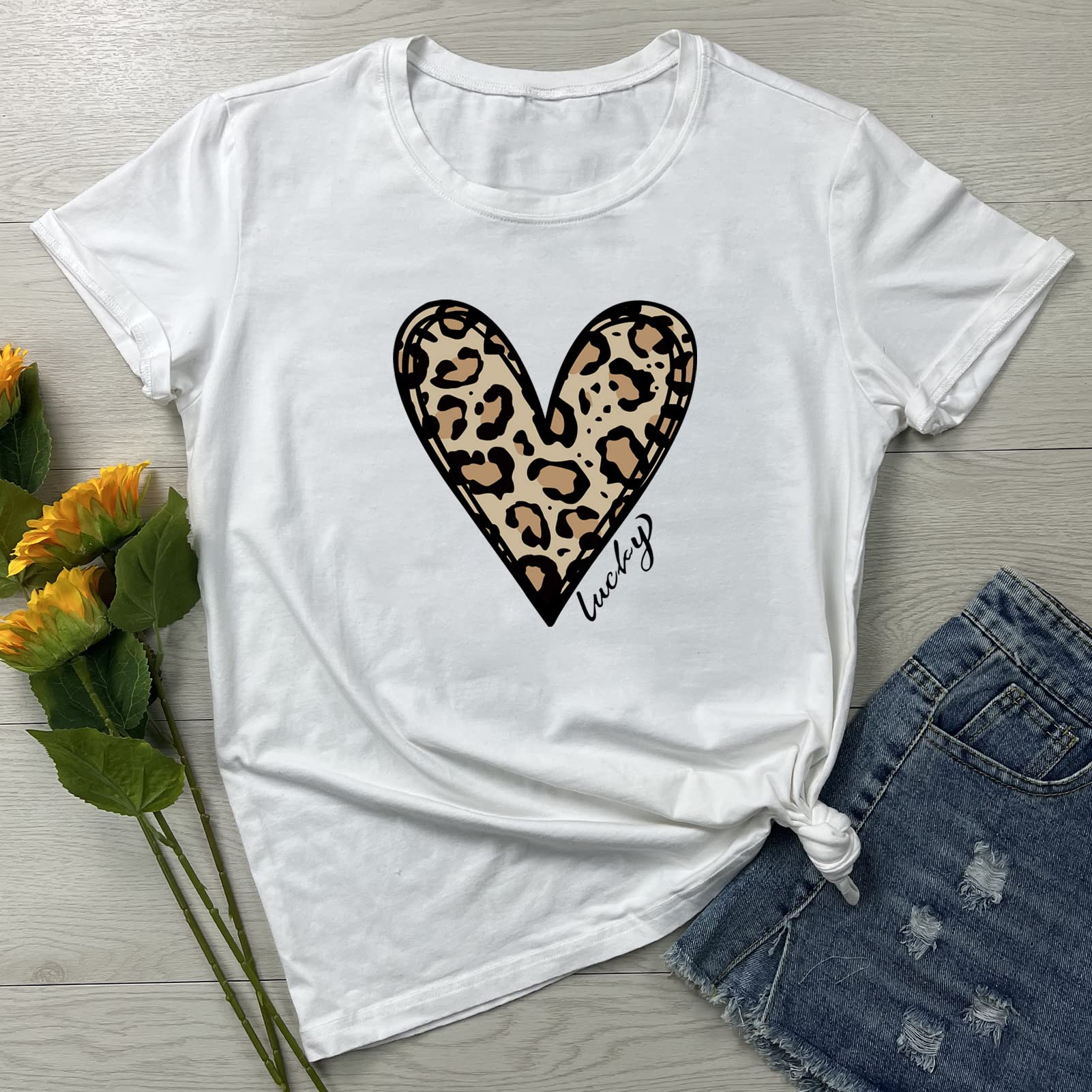 YITAN Women's Cute Leopard Heart Graphic T-Shirt - Trendy Casual Tee for Everyday Wear, Street Style & Outfits