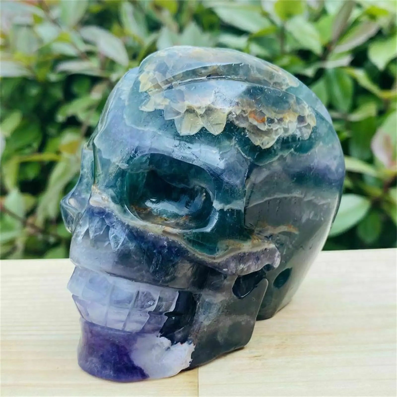 Natural Fluorite Quartz Skull - Hand Carved Crystal Healing Skull for Meditation, Reiki, and Spiritual Decor