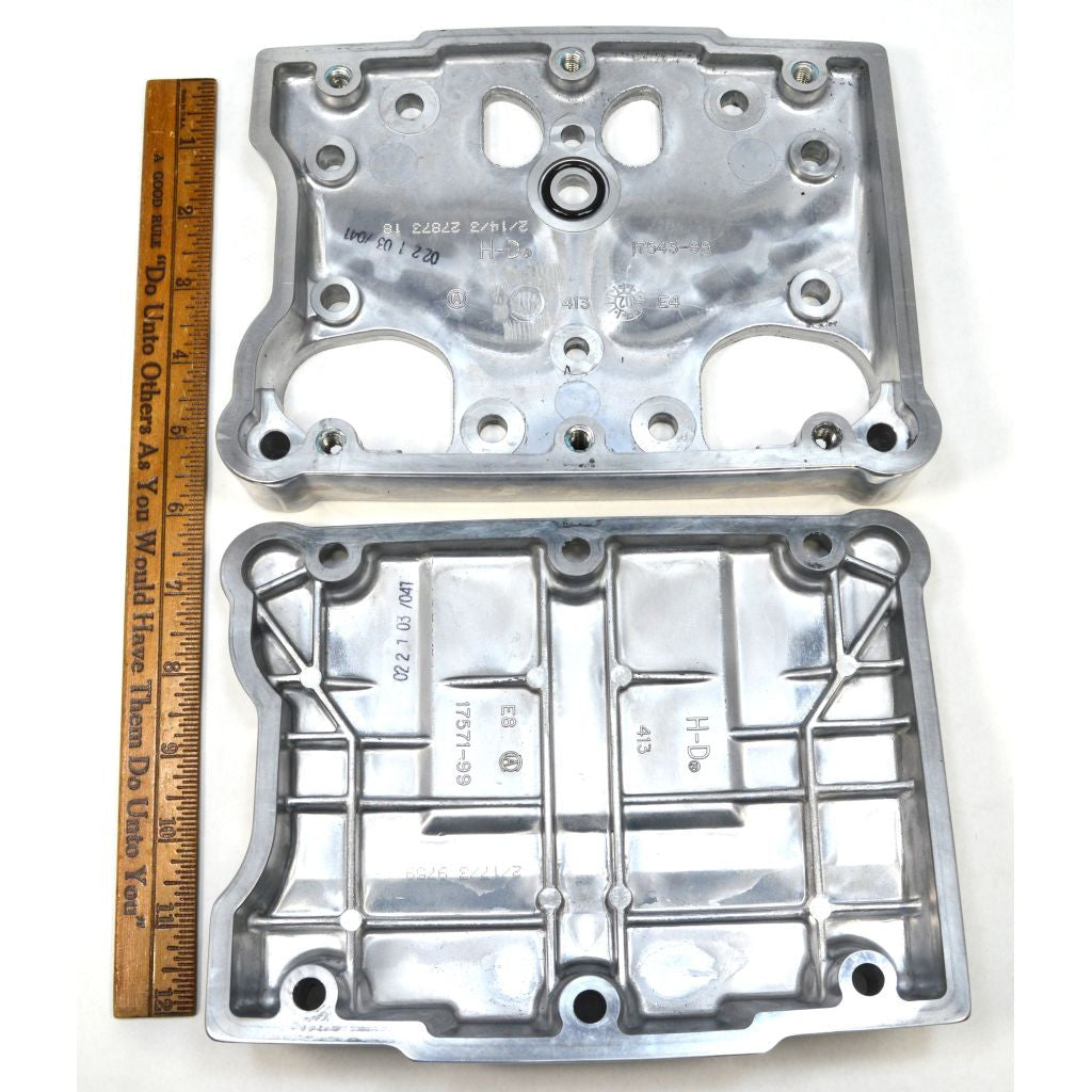 Harley Davidson Twin Cam Rocker Box Covers #17571-99 & 17543-99 - Motorcycle Engine Parts for Custom Bike Builds & Performance Upgrades