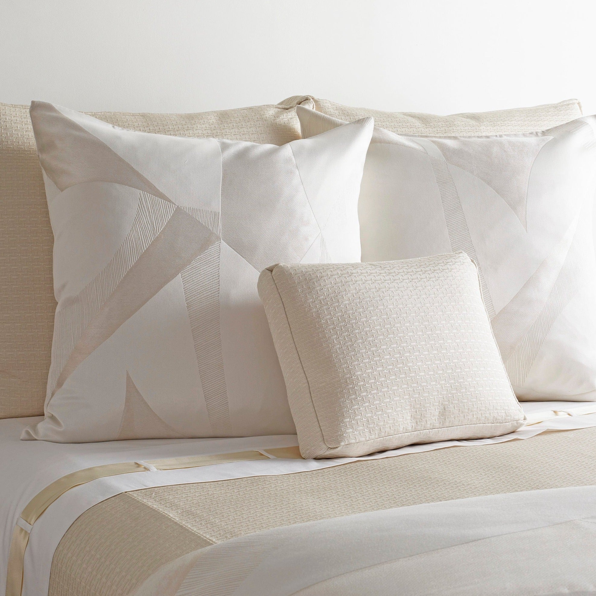 Clio Duvet Cover Set - Soft & Breathable Bedding for All Seasons | Perfect for Master Bedroom, Guest Room & Airbnb Stays