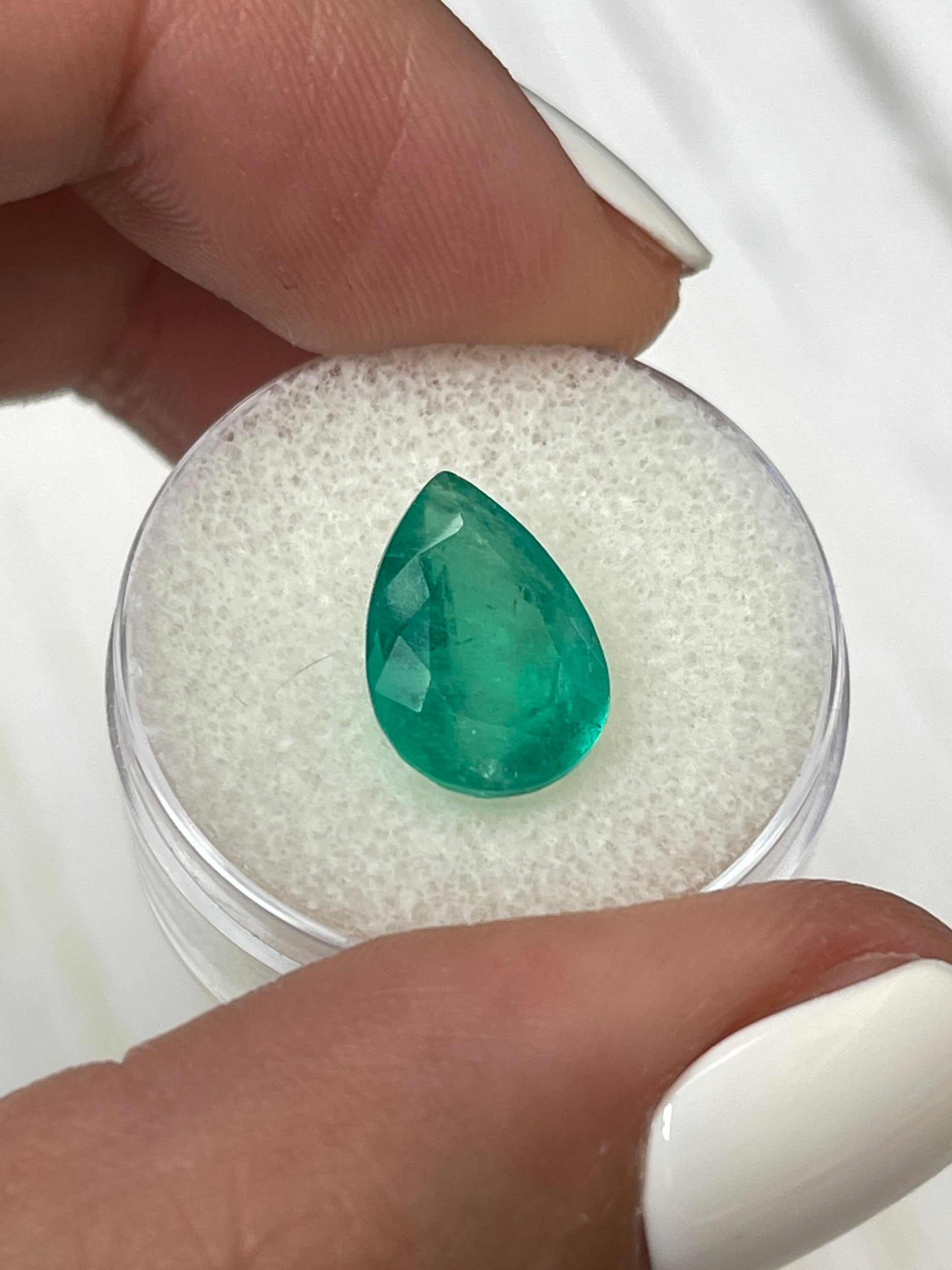 4.30 Carat 13x9mm Medium Green Natural Loose Colombian Emerald Pear Cut Gemstone for Jewelry Making, Engagement Rings & Necklace Pendants