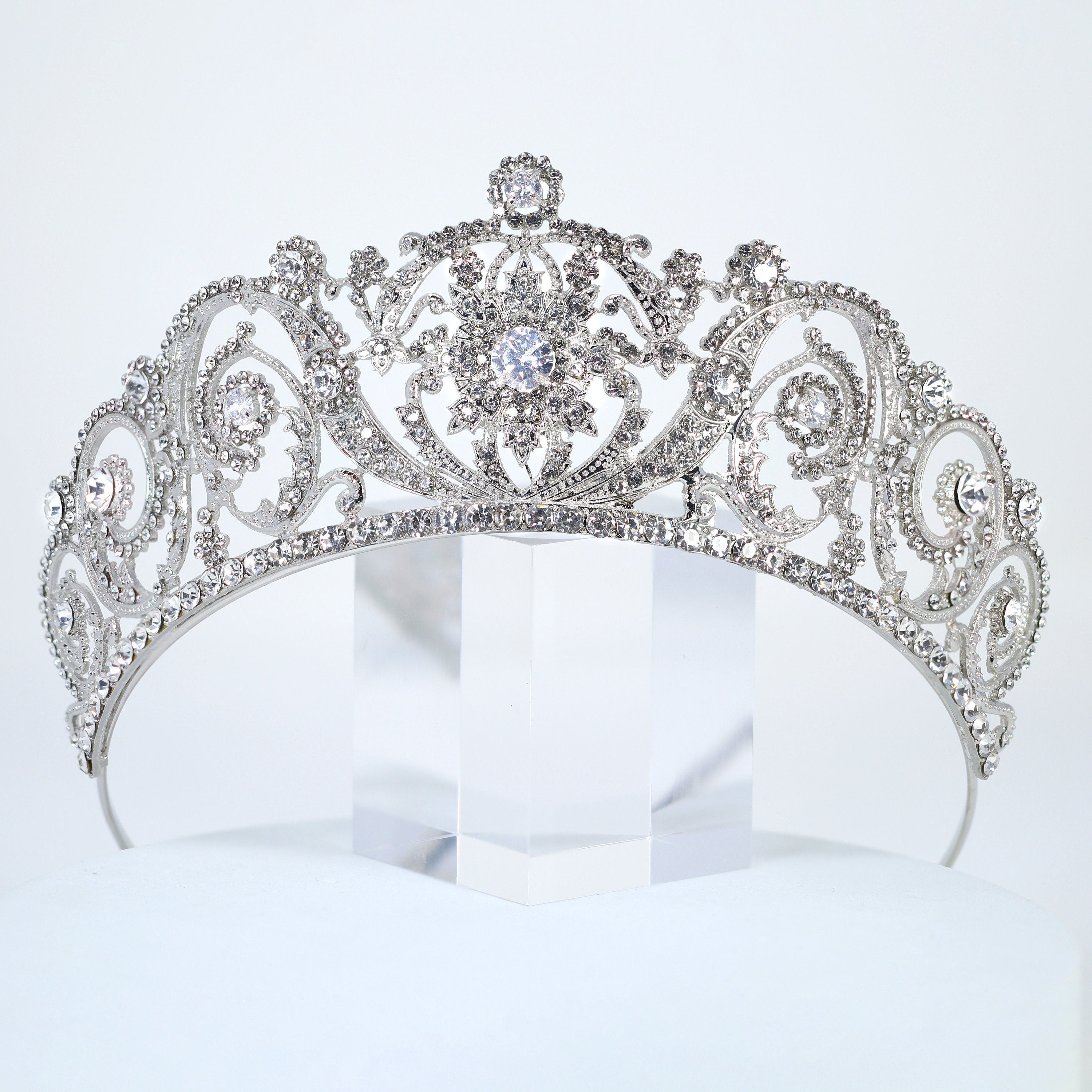 Shimmering Majesty Big Cubic Zirconia Queen Tiara | Rhinestone Bridal Crown | Crystal Wedding Tiara for Brides & Princesses | Perfect for Weddings, Prom, Pageants & Special Occasions