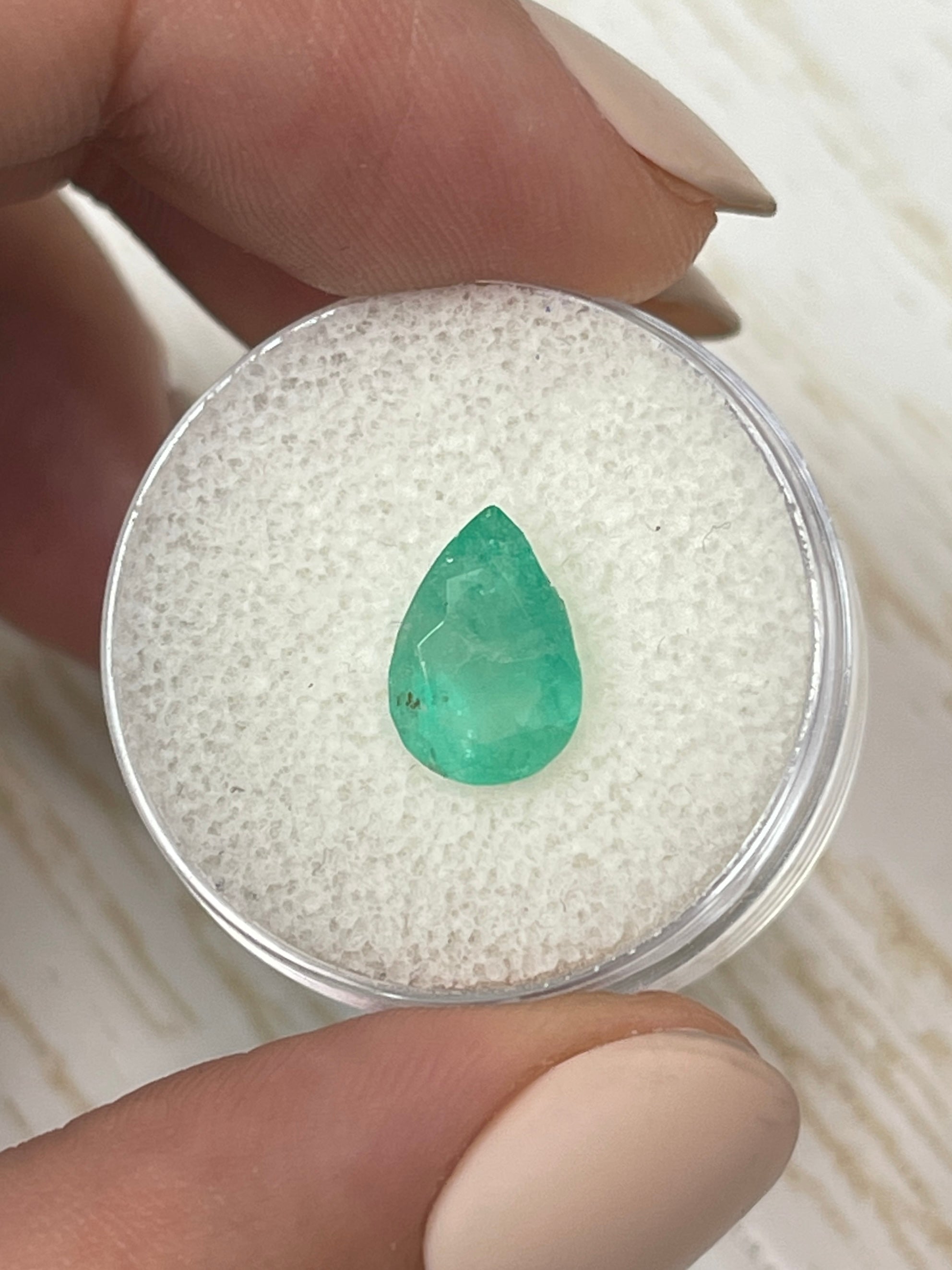 1.89 Carat 10.6x7.4mm Natural Green Colombian Emerald Pear Cut Loose Gemstone for Jewelry Making - Engagement Rings, Pendants & Earrings
