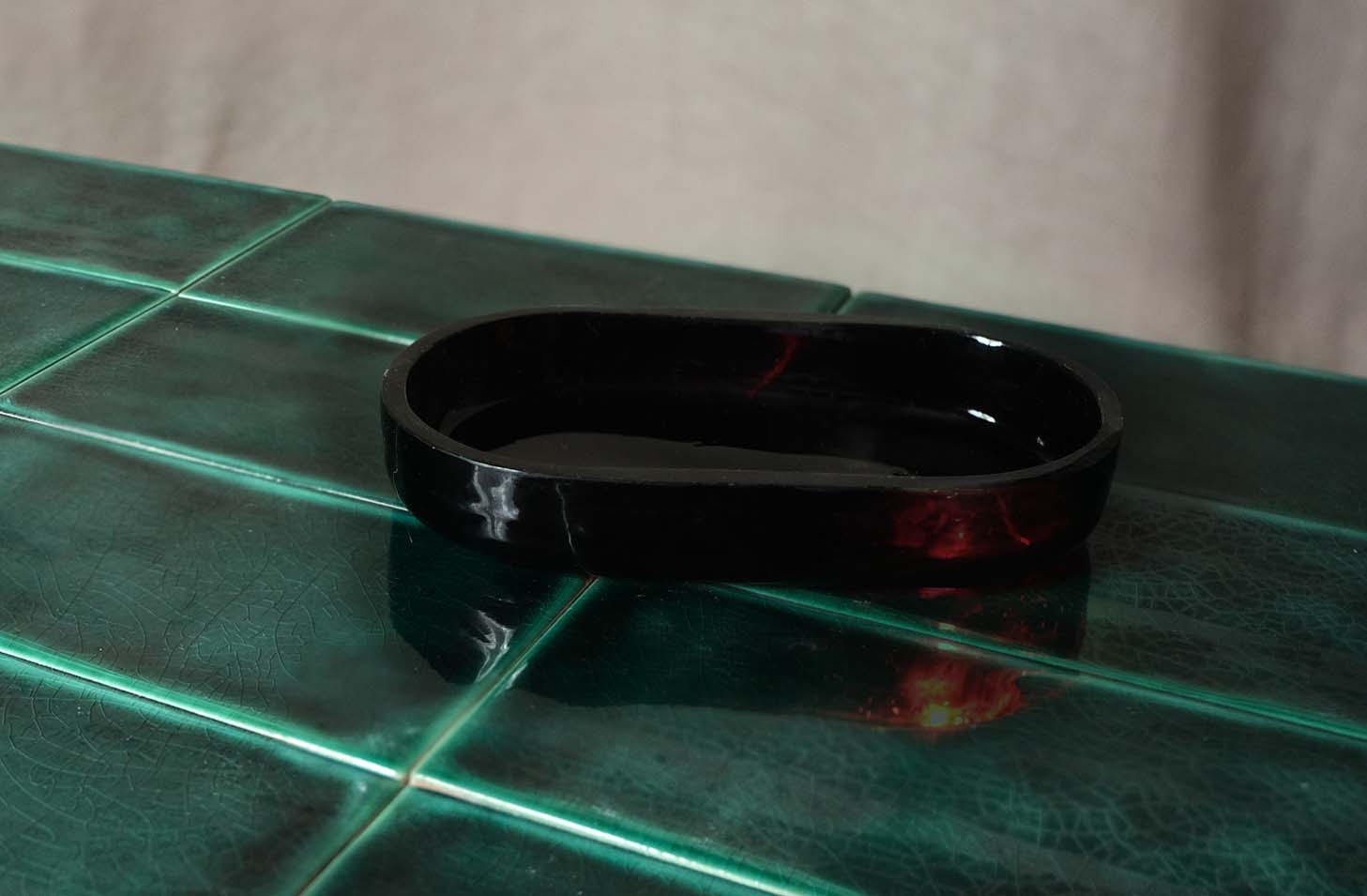 Amber Glass Soap Dish - Elegant Bathroom Organizer for Bar Soap - Perfect for Sink Countertops, Showers & Spa-Like Bathrooms