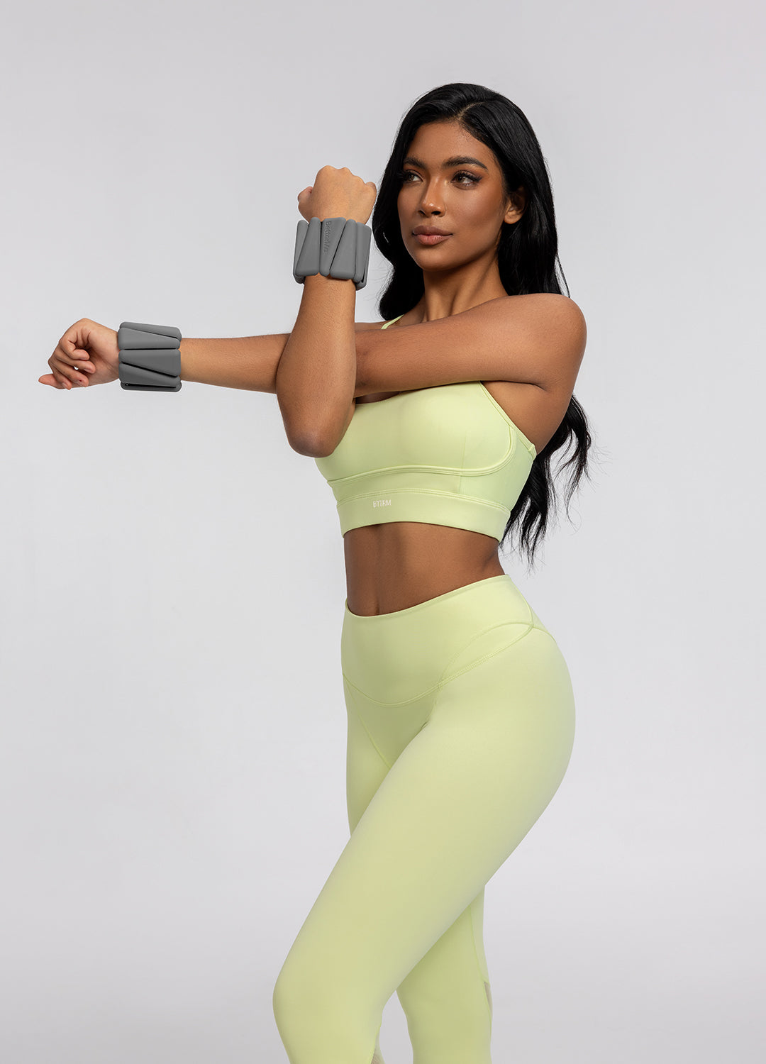 Seamless Crossback Bra for Women - Comfortable & Supportive Yoga Sports Bra - Perfect for Workouts, Running, and Active Lifestyles