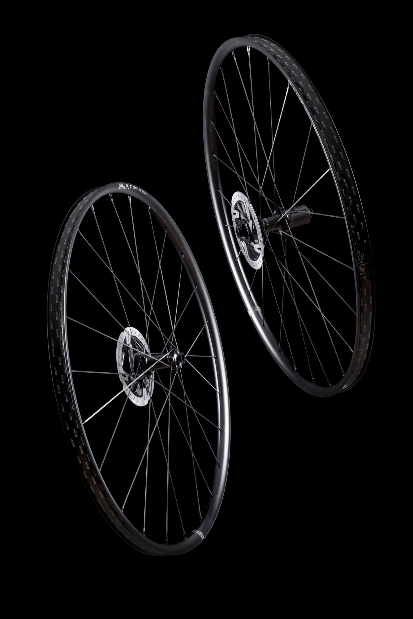 HUNT Gravel Race Wheelset IC447 - Lightweight Carbon Wheels for Gravel Biking | Perfect for Off-Road Racing, Adventure Cycling & All-Terrain Performance