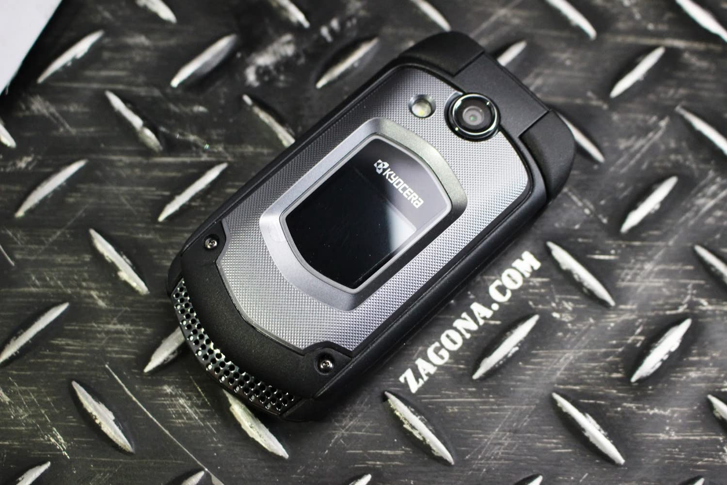 Kyocera DuraXV LTE E4610 Verizon Rugged Flip Phone - IP68 Waterproof, Shockproof, MIL-STD-810G Certified (Renewed) - Ideal for Construction, Outdoor Adventures & Emergency Use