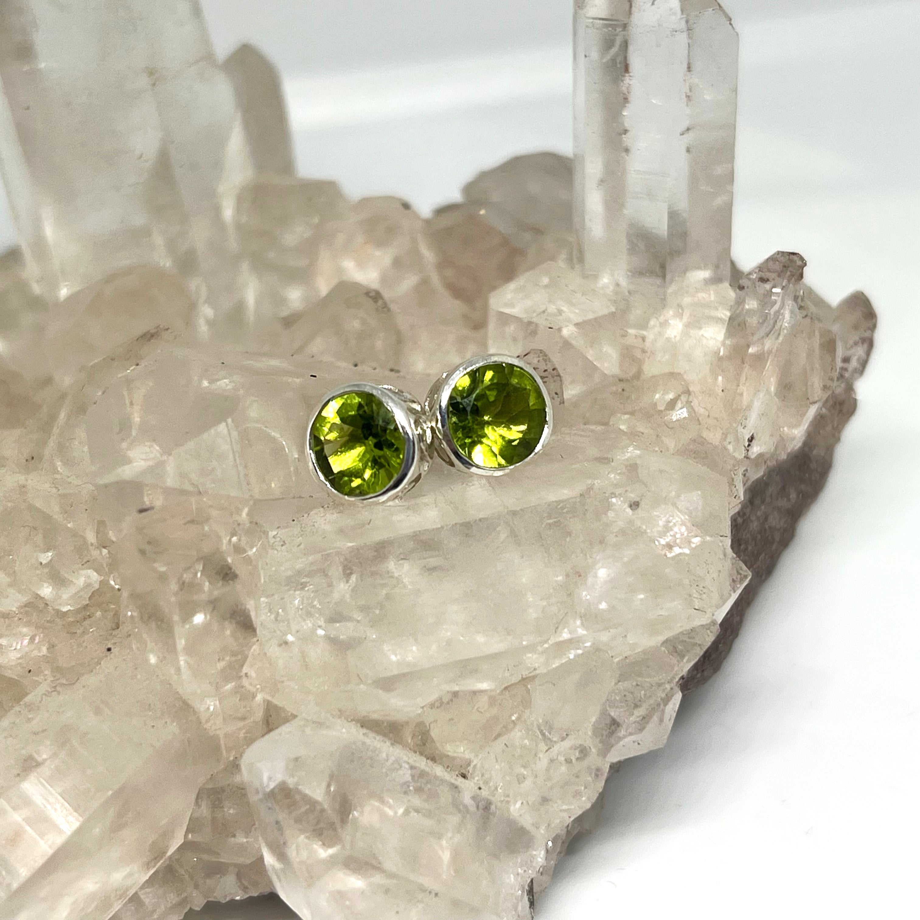 7mm Round Faceted Gemstone Stud Earrings - Decorative Bezel Set for Women, Hypoallergenic Jewelry - Perfect for Daily Wear, Parties & Special Occasions