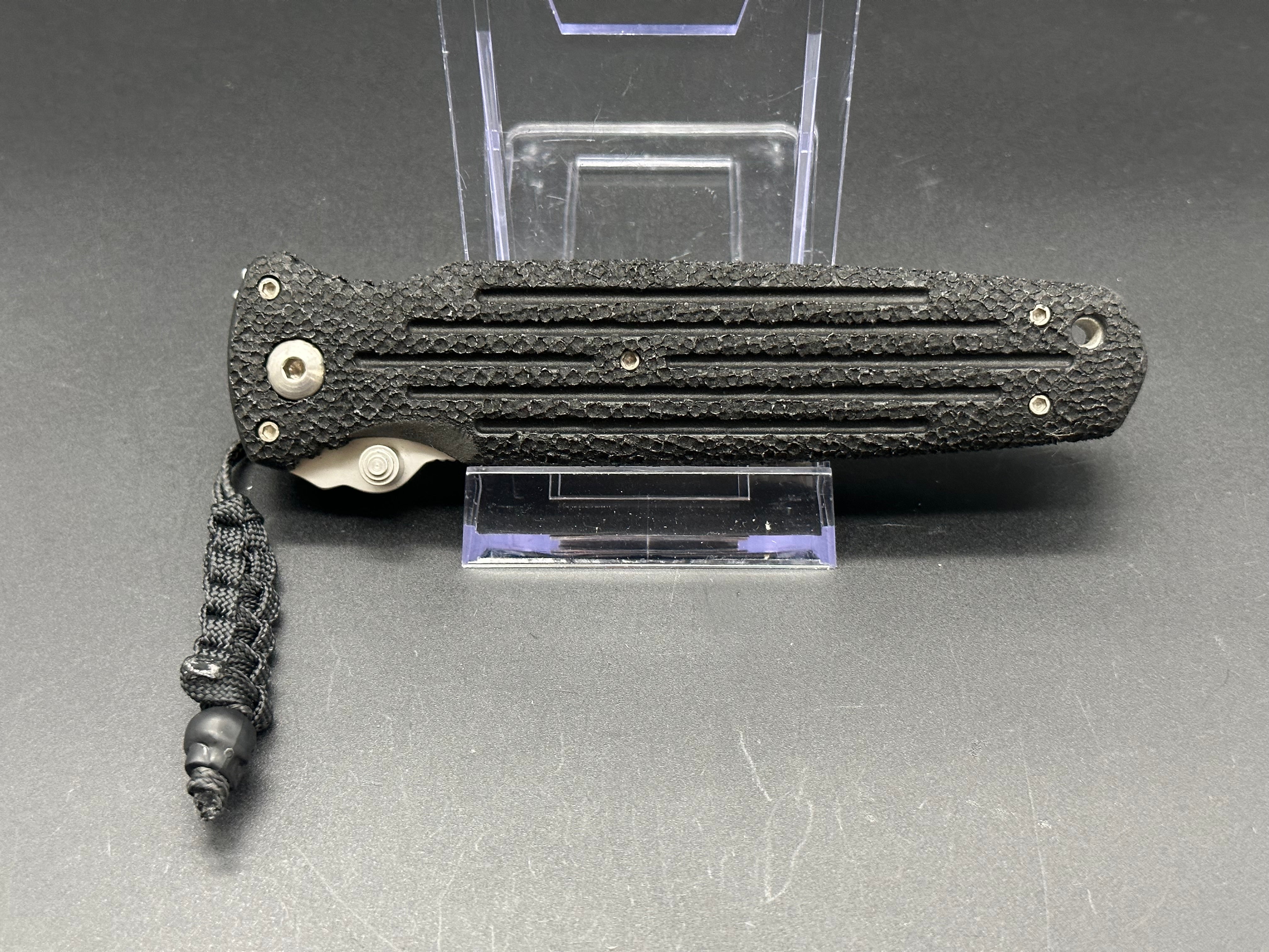 Gerber Applegate Fairbairn Combat Folding Knife - Tactical Survival Tool for Outdoor Camping, Hunting & Emergency Preparedness