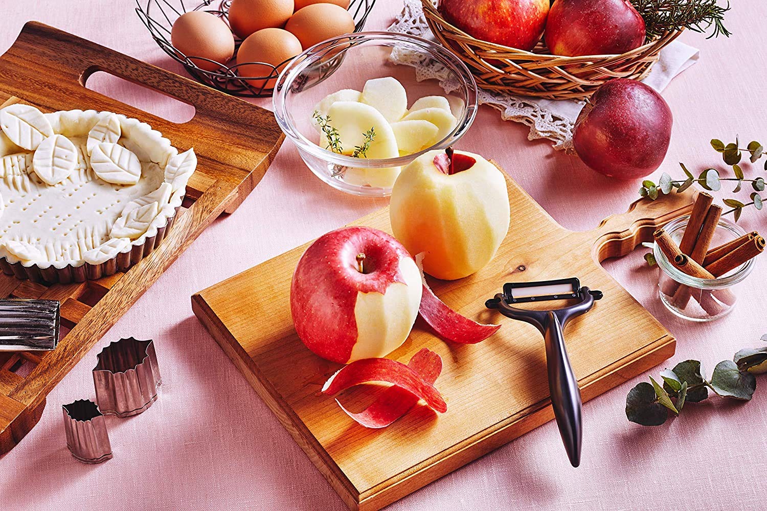 Premium Stainless Steel Fruit and Vegetable Peeler - Ergonomic Kitchen Tool for Peeling Apples, Potatoes, Carrots | Perfect for Home Cooking, Meal Prep & Camping