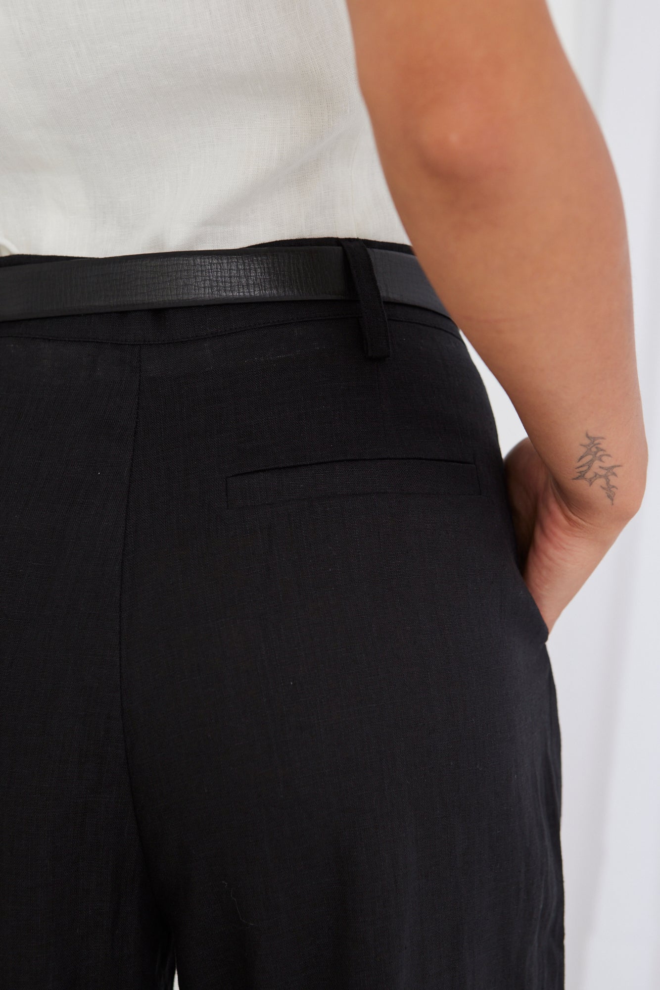 Stylish Island Black Linen Pleat Front Wide Leg Pants for Women - Comfortable Summer Casual Trousers for Beach, Office & Vacation Wear