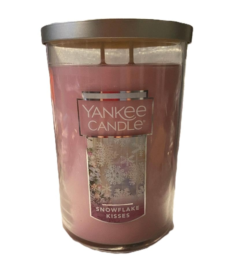 Yankee Candle Snowflake Kisses Large 2-Wick Tumbler Candle - Holiday Home Decor, Christmas Gift, Winter Aromatherapy & Cozy Ambiance