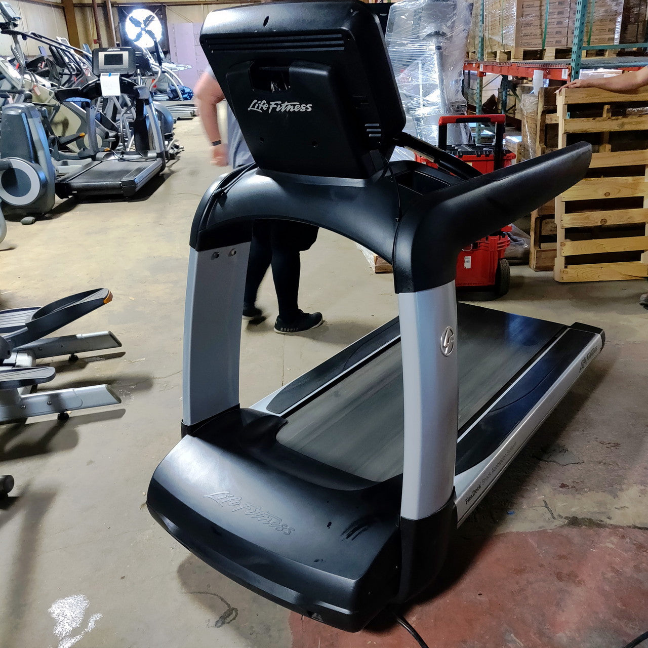Life Fitness 95T Commercial Treadmill - Heavy Duty Gym Equipment for Home & Fitness Centers | Cardio Training, Running & Walking Workouts